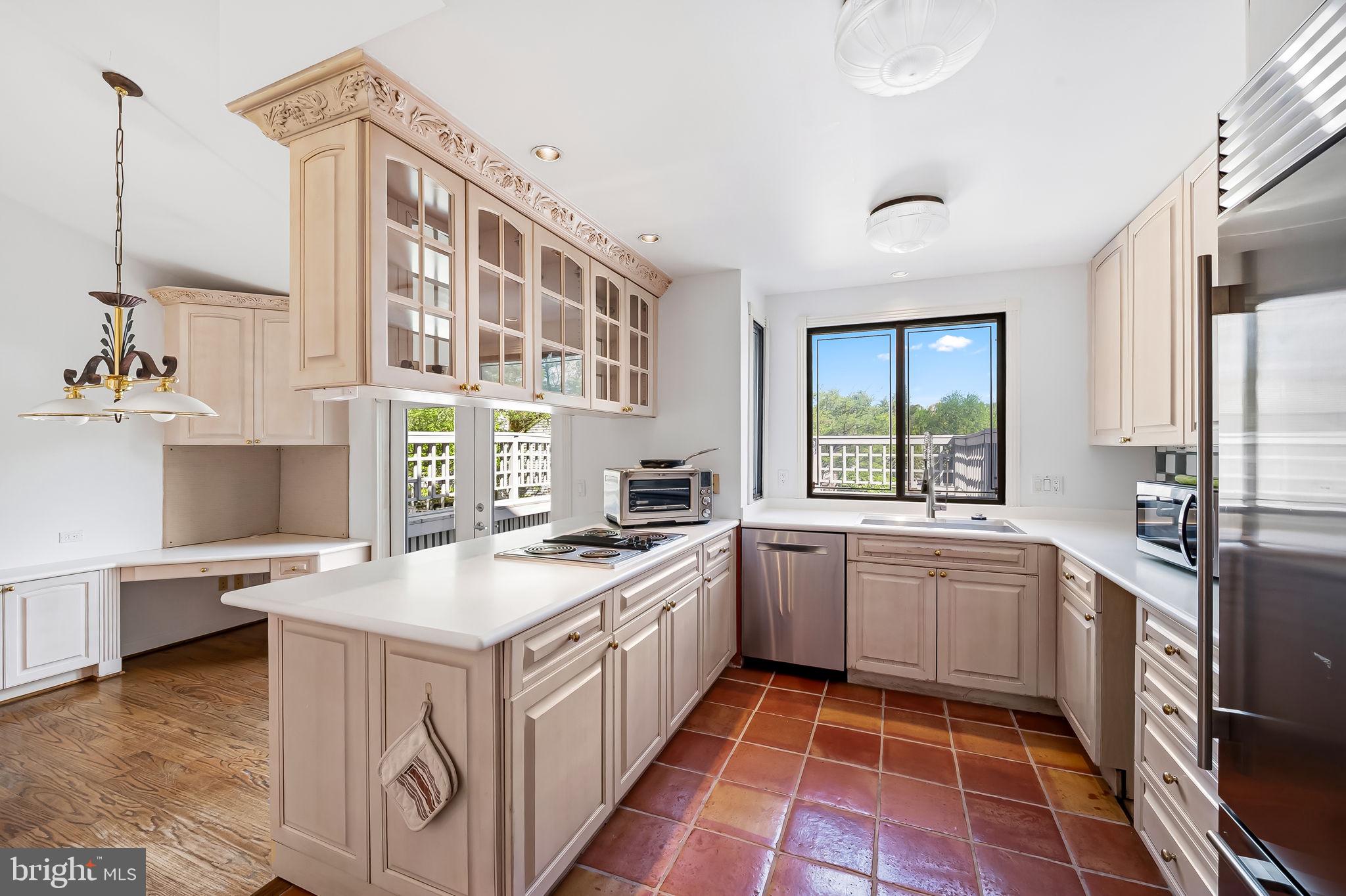REGENCY PARK - Residential