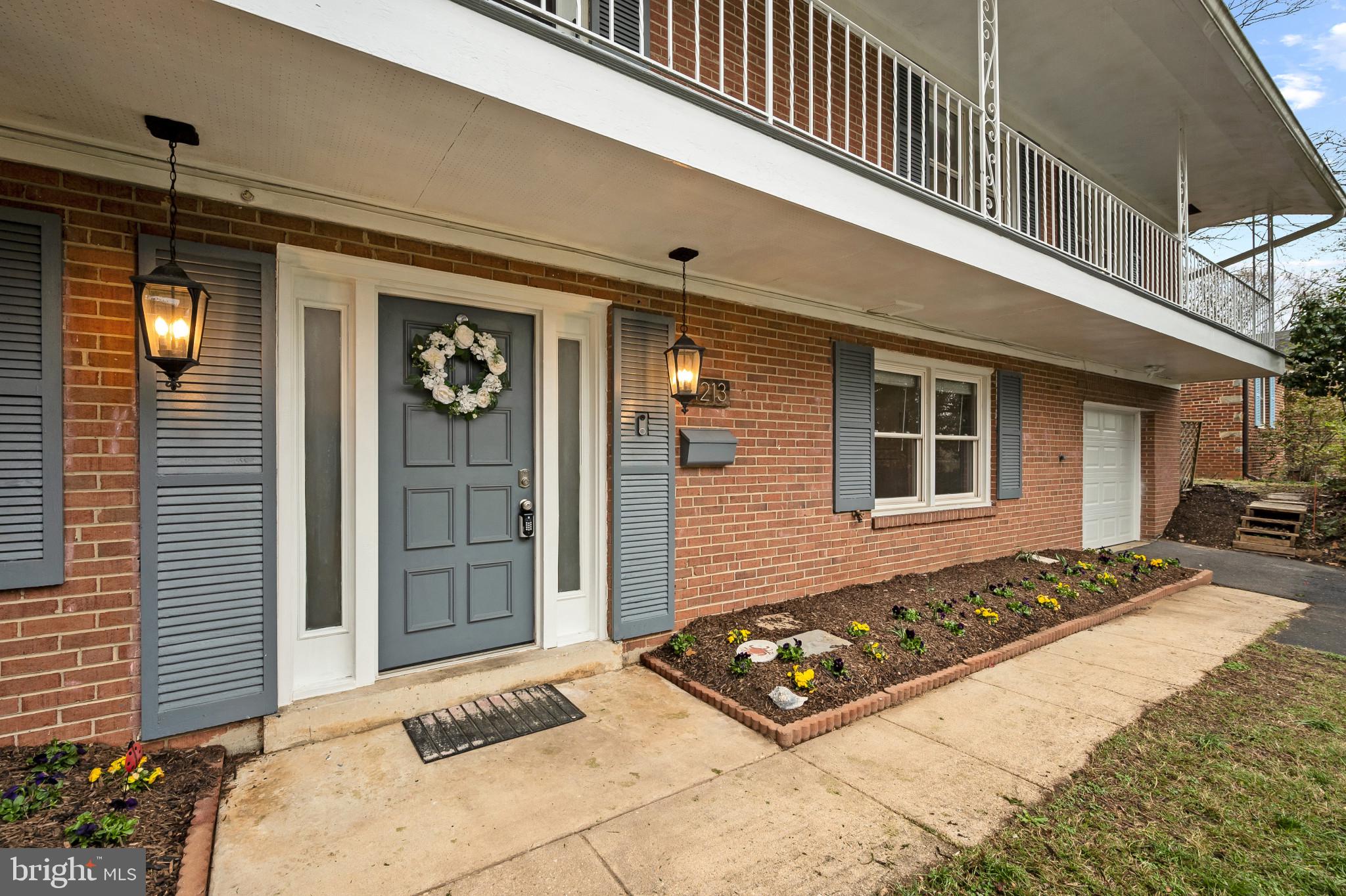 WOODSIDE PARK - Residential