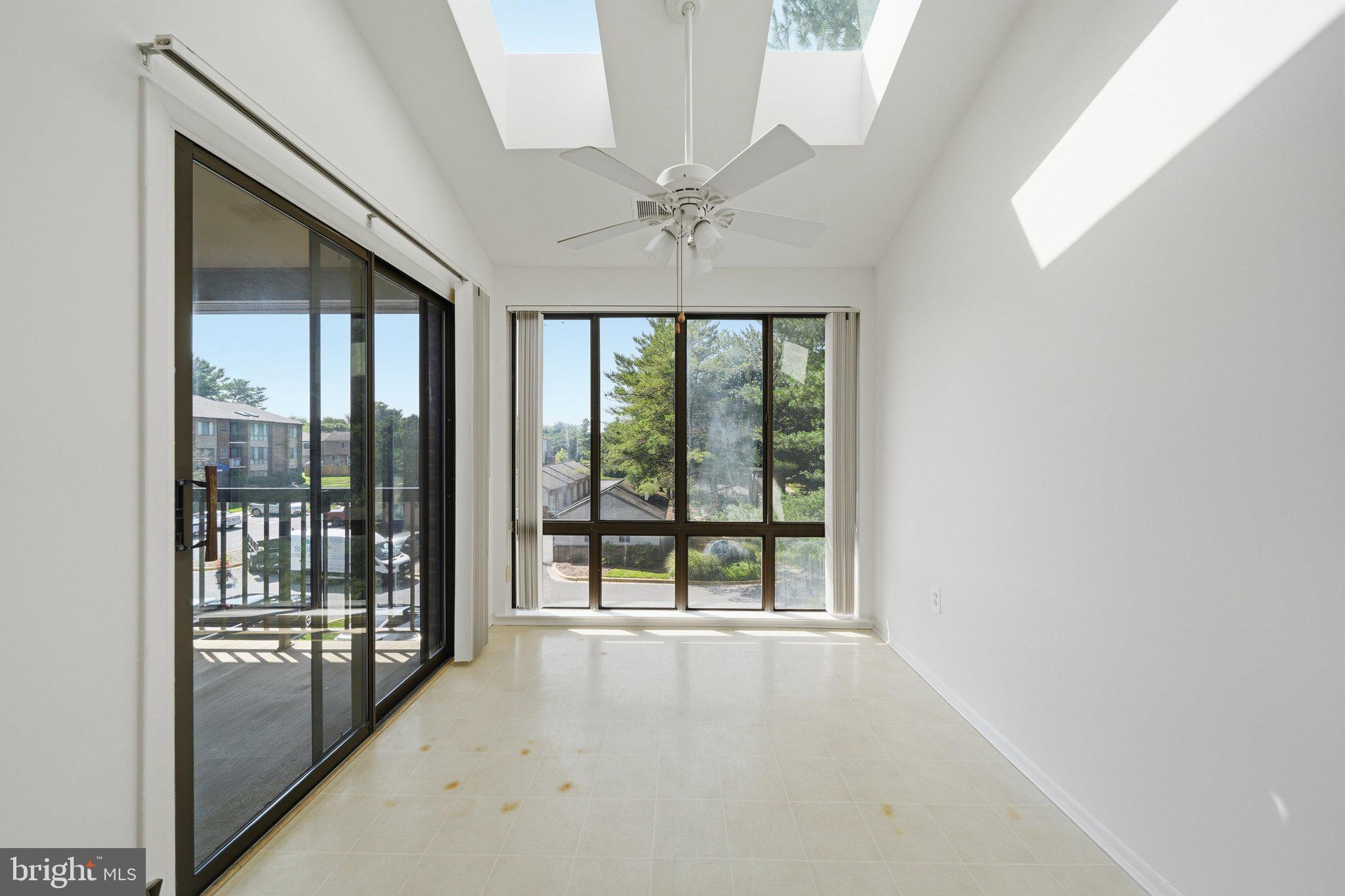 MALLARD COVE CONDOMINIUMS - Residential