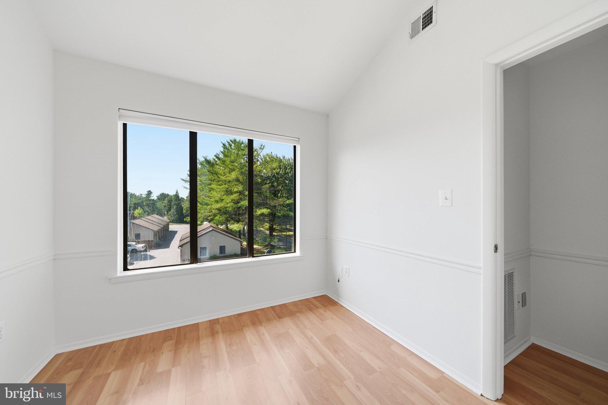 MALLARD COVE CONDOMINIUMS - Residential