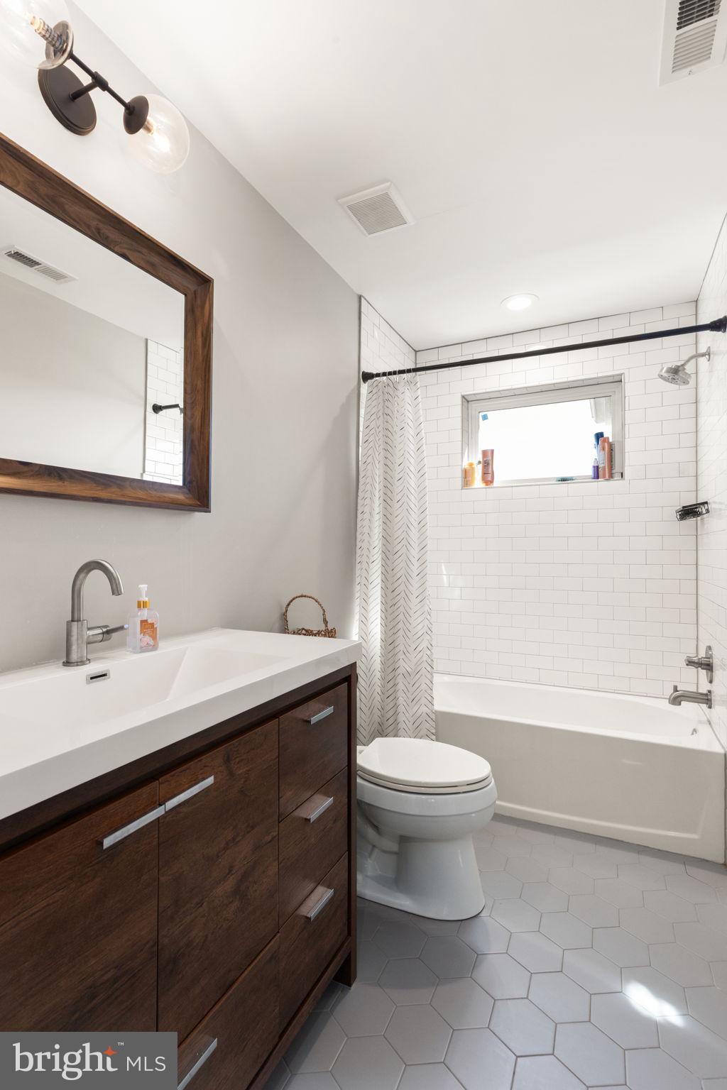MILLERS ISLAND - Residential