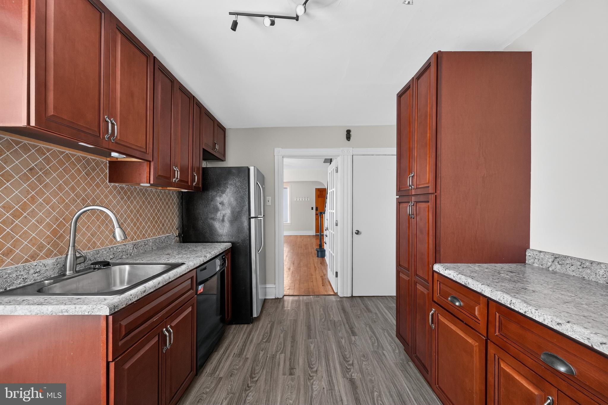 VALLEY VIEW - Residential