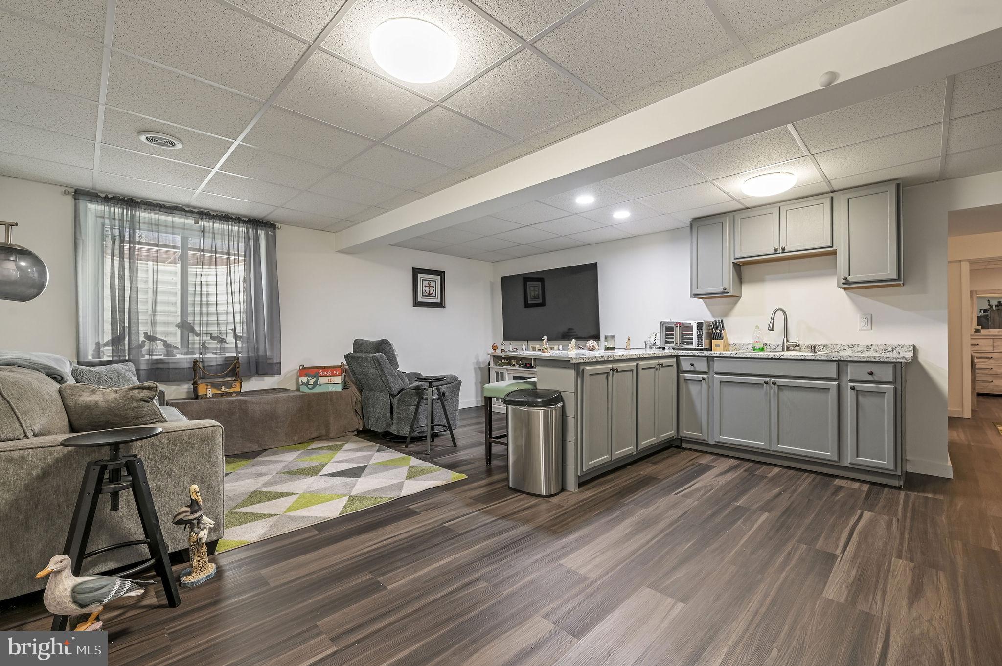 SUMMERCREST - Residential