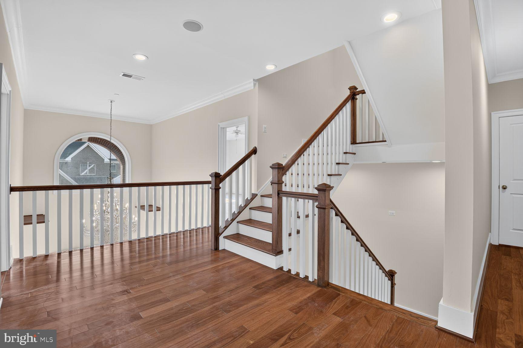 DARNESTOWN OUTSIDE - Residential