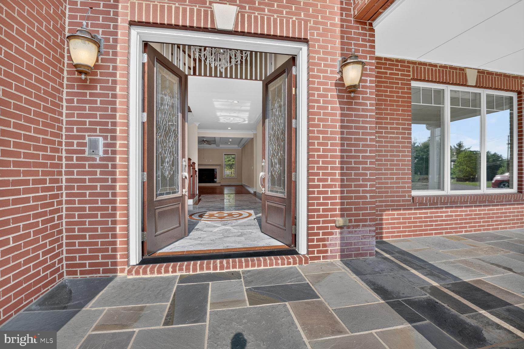 DARNESTOWN OUTSIDE - Residential