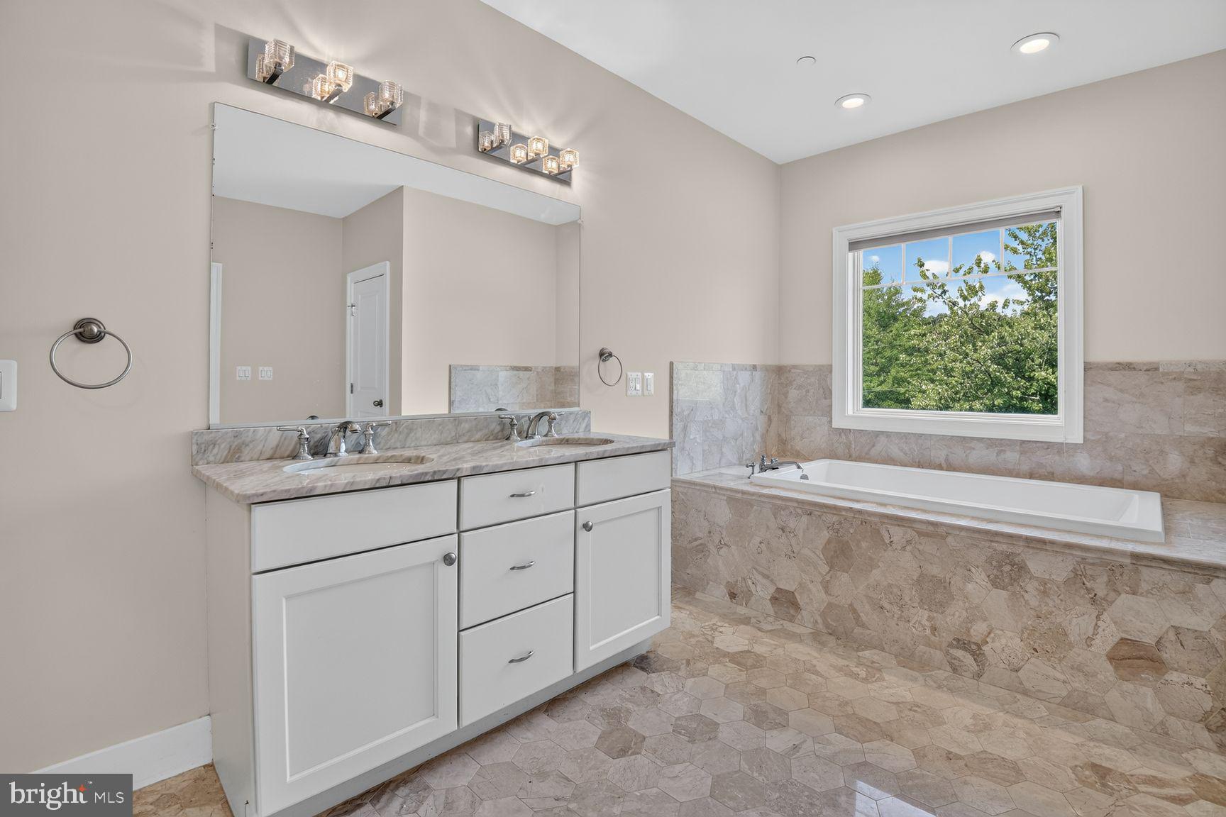 DARNESTOWN OUTSIDE - Residential