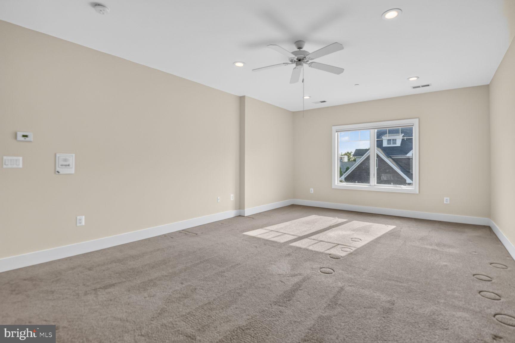 DARNESTOWN OUTSIDE - Residential