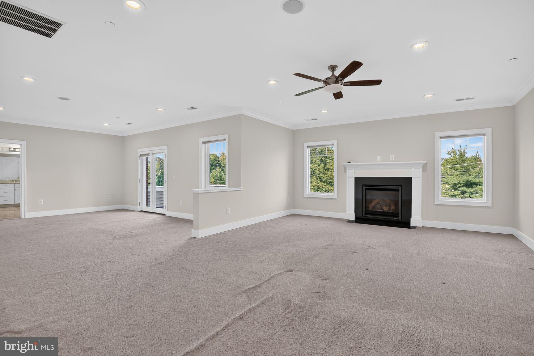 DARNESTOWN OUTSIDE - Residential