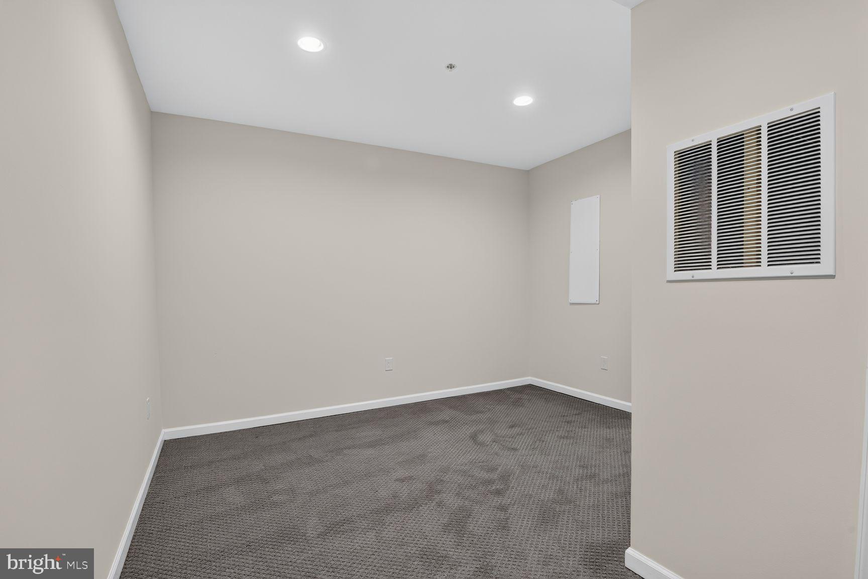 DARNESTOWN OUTSIDE - Residential