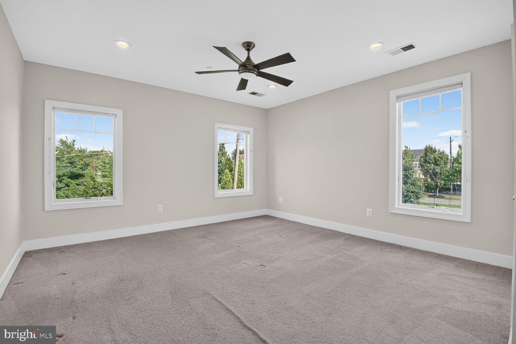 DARNESTOWN OUTSIDE - Residential