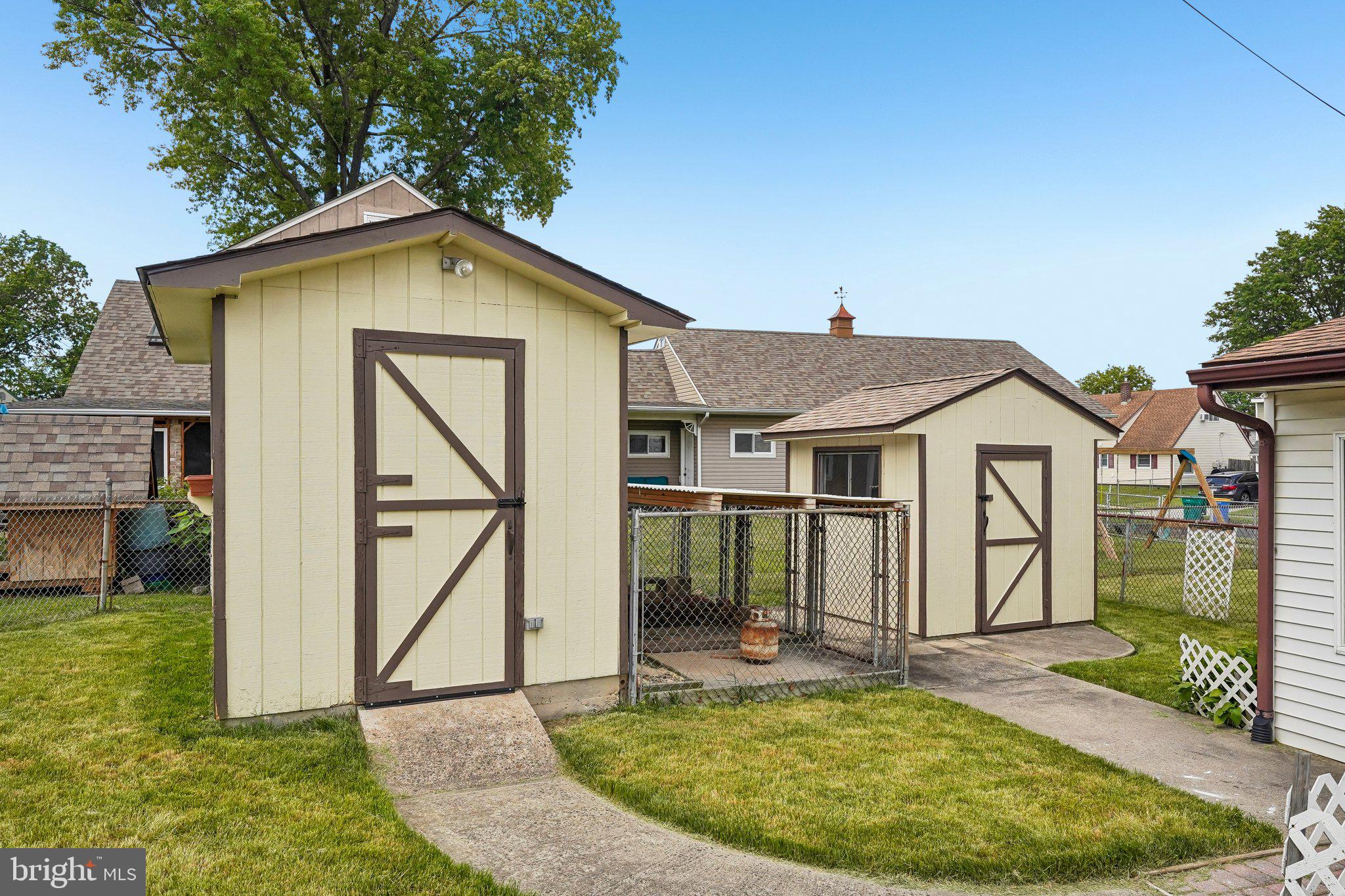 RED CEDAR HILL - Residential