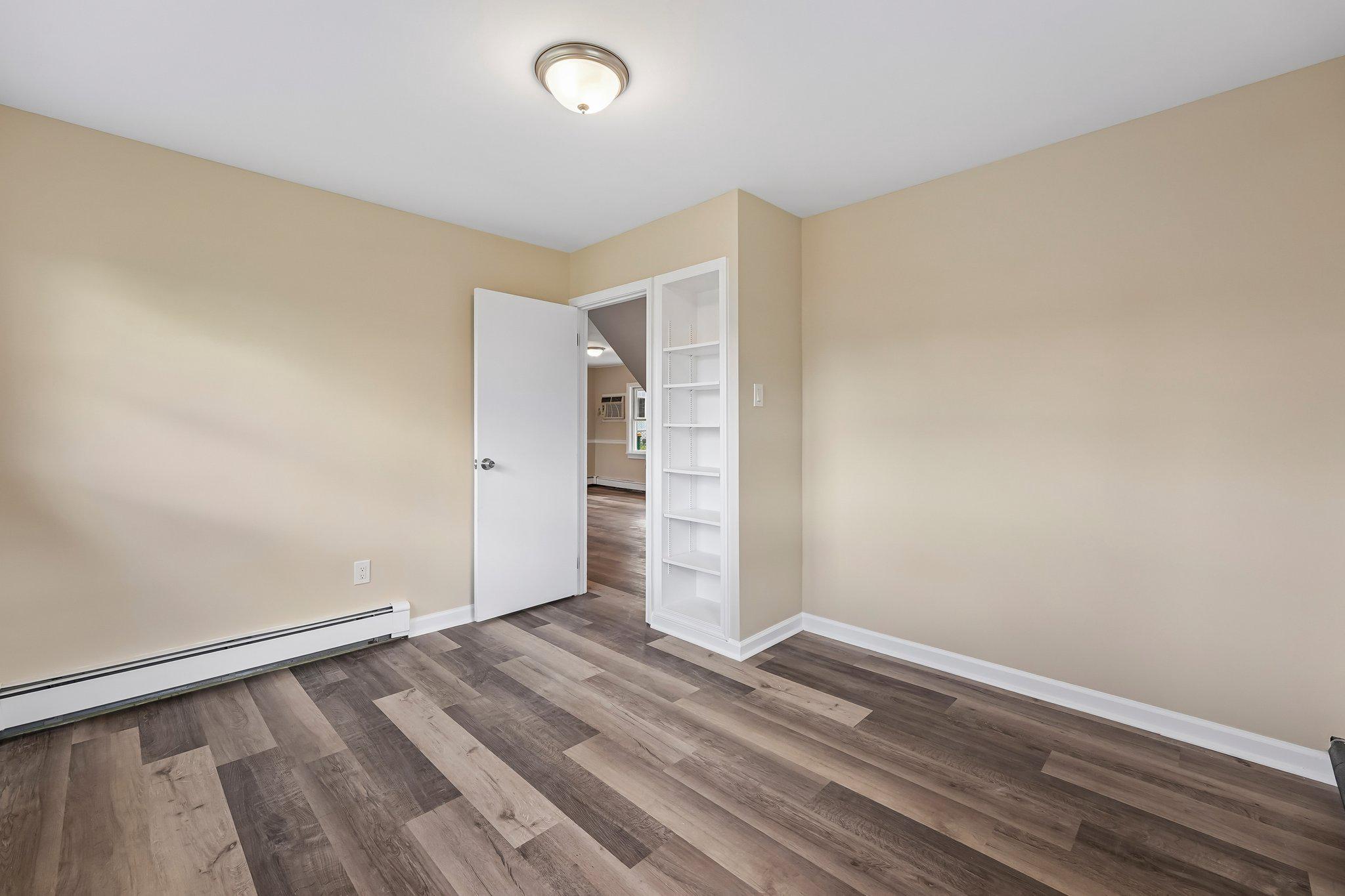 RED CEDAR HILL - Residential