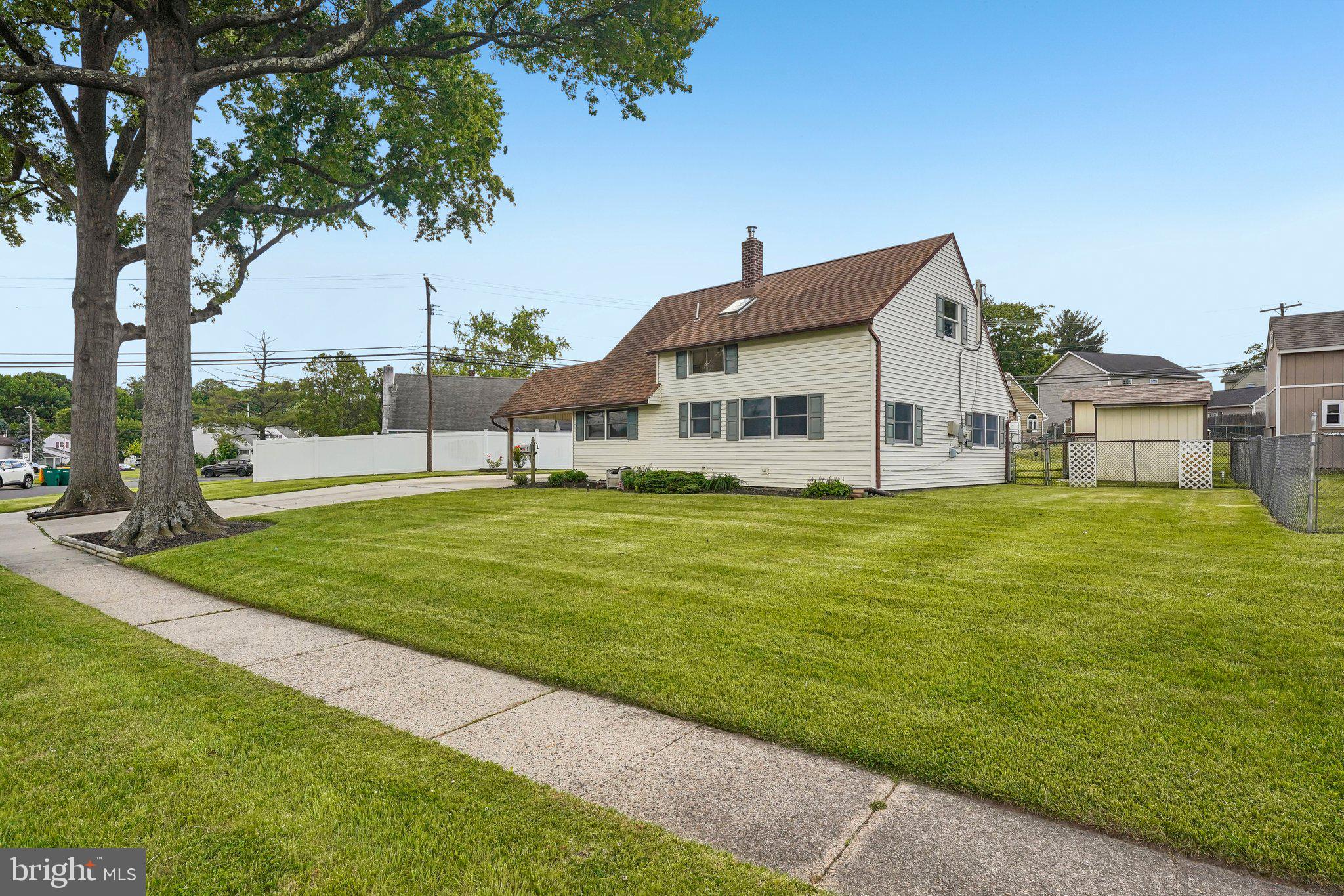 RED CEDAR HILL - Residential