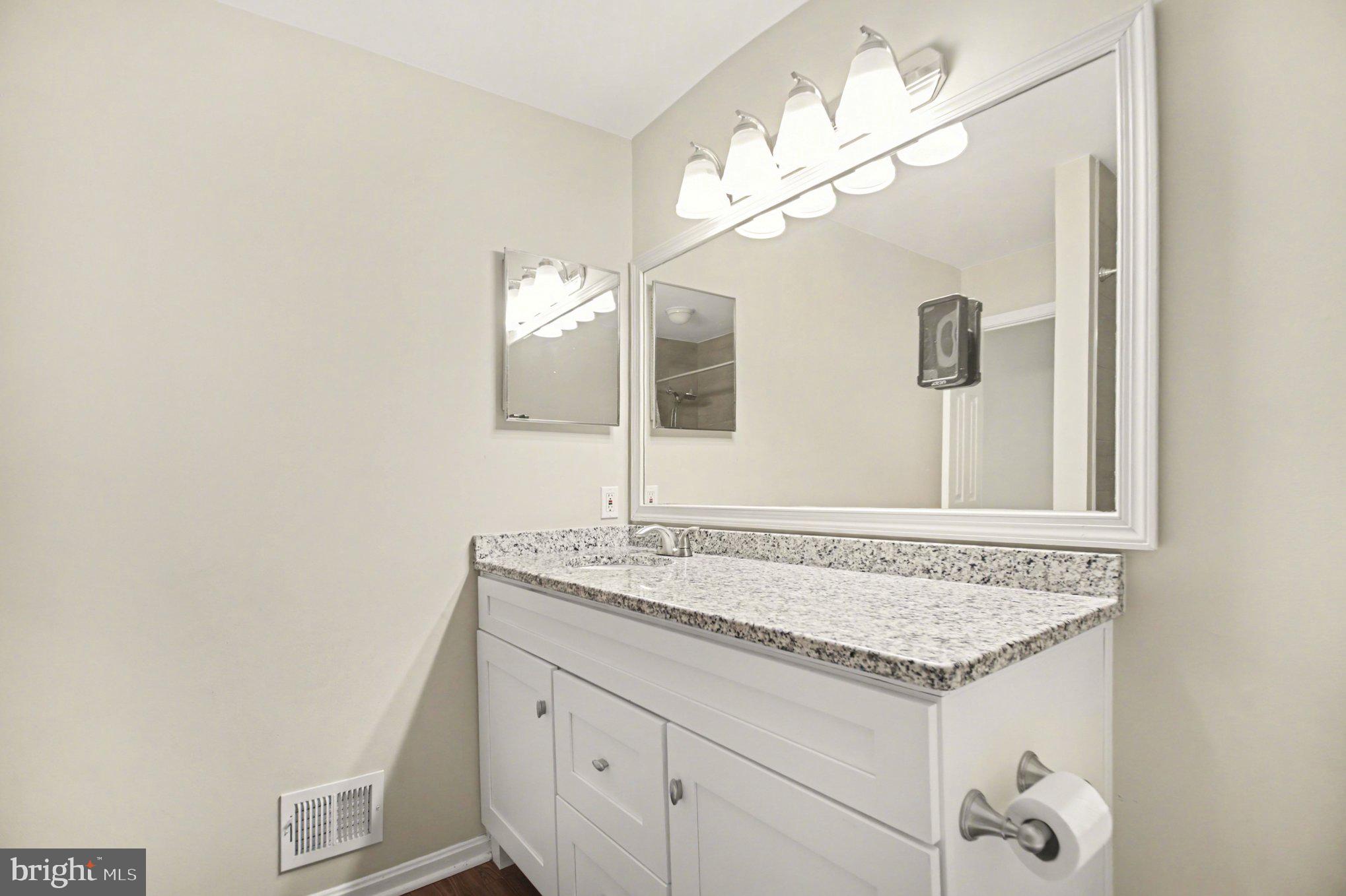 MONTCLAIR WATERS EDGE - Residential
