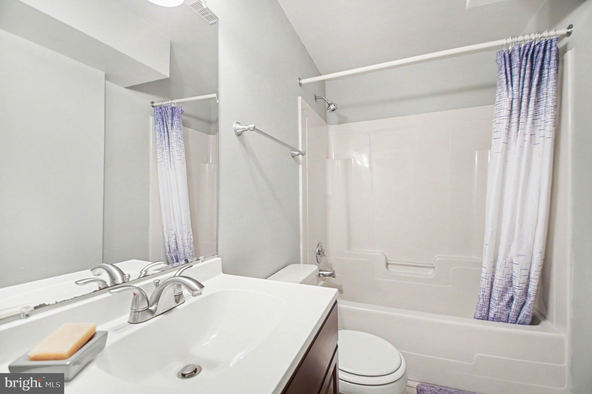 MONTCLAIR WATERS EDGE - Residential