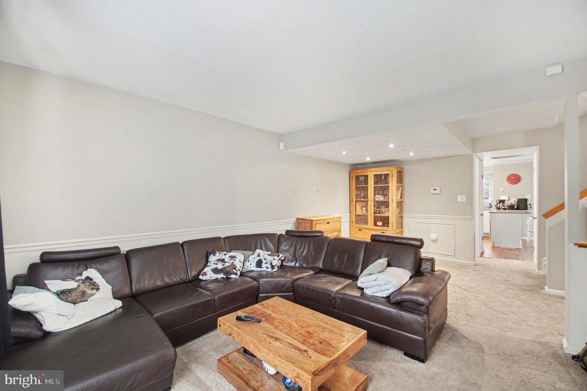 MONTCLAIR WATERS EDGE - Residential