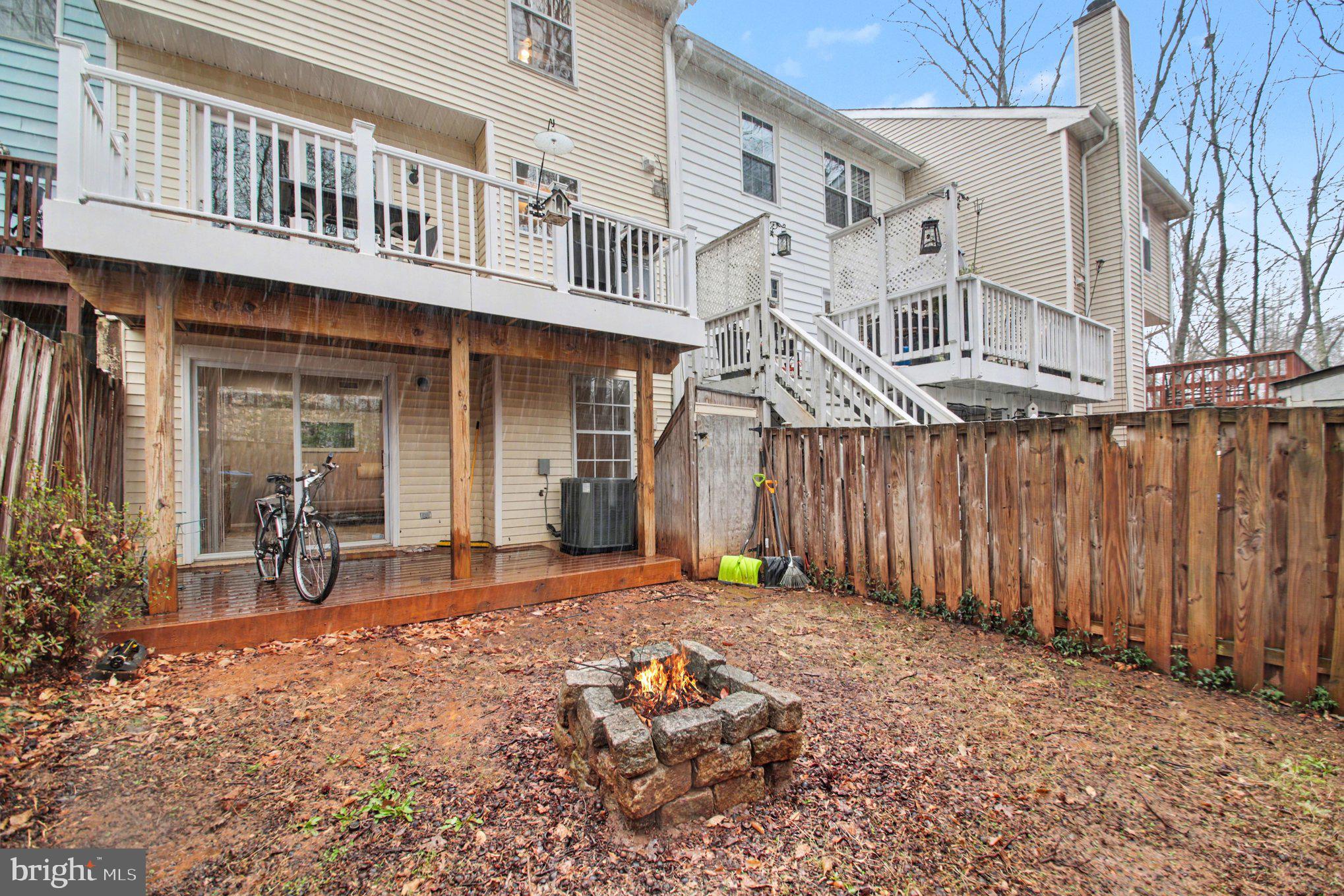 MONTCLAIR WATERS EDGE - Residential