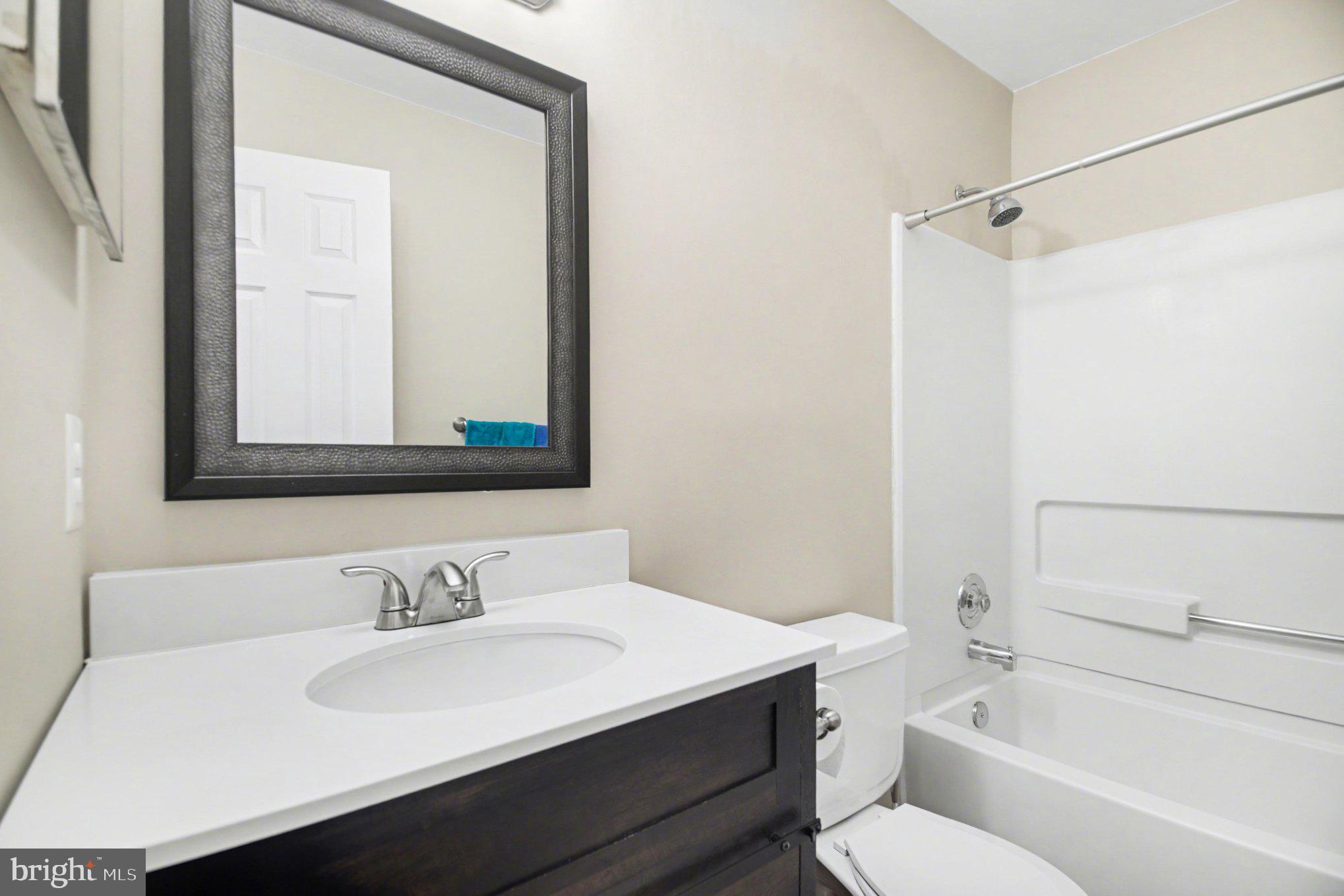 MONTCLAIR WATERS EDGE - Residential