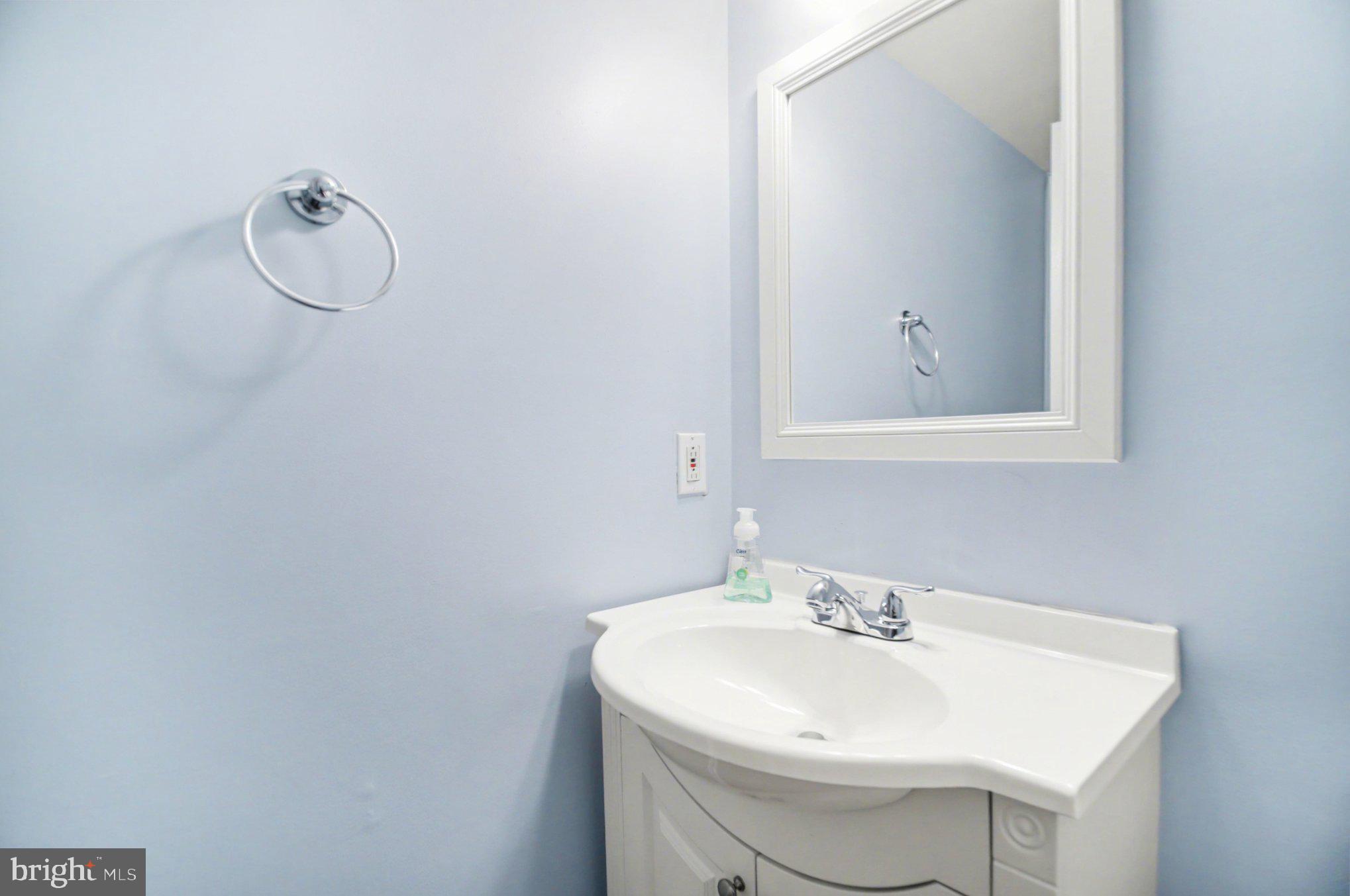 MONTCLAIR WATERS EDGE - Residential