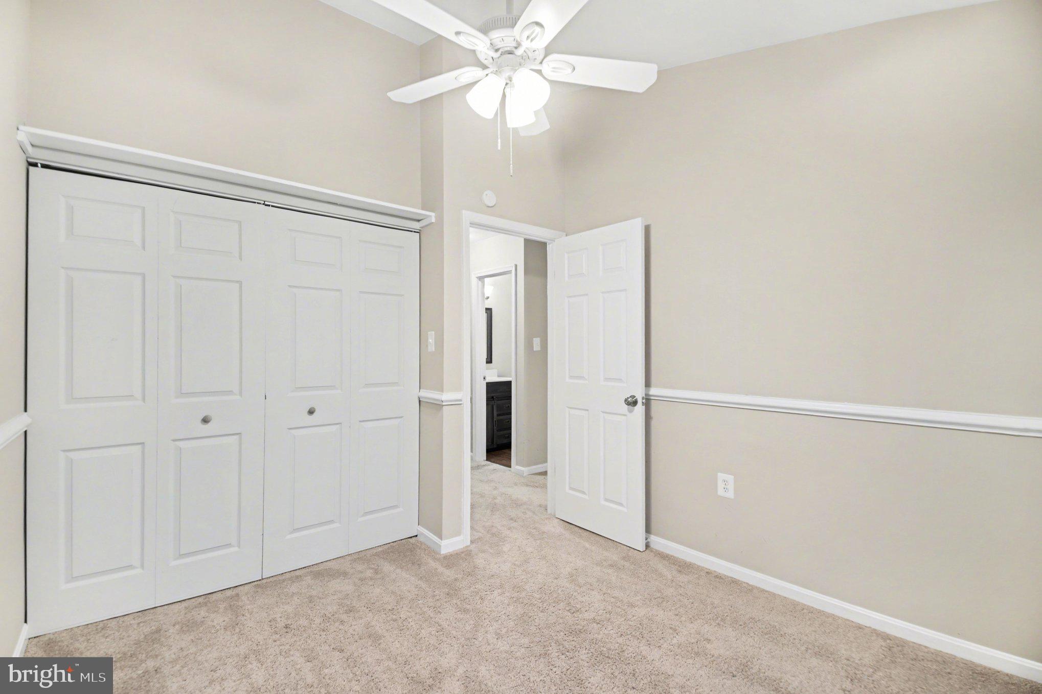 MONTCLAIR WATERS EDGE - Residential