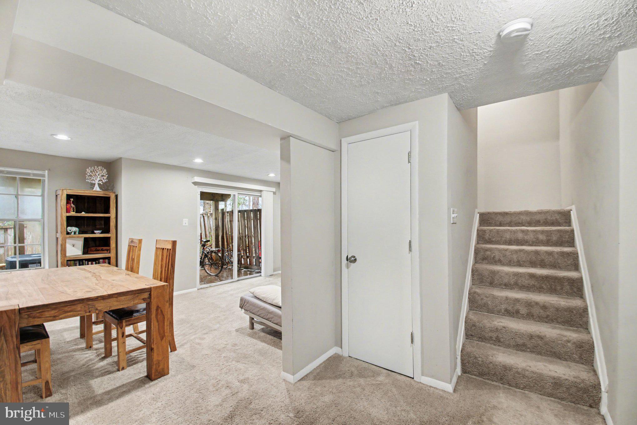 MONTCLAIR WATERS EDGE - Residential
