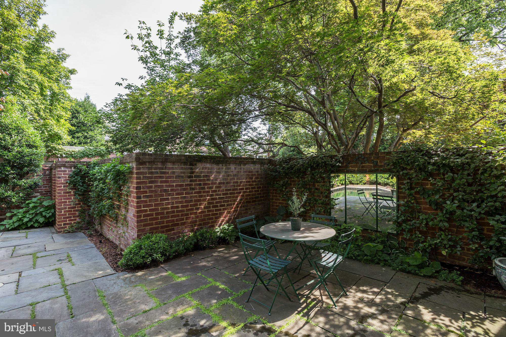 GEORGETOWN - Residential