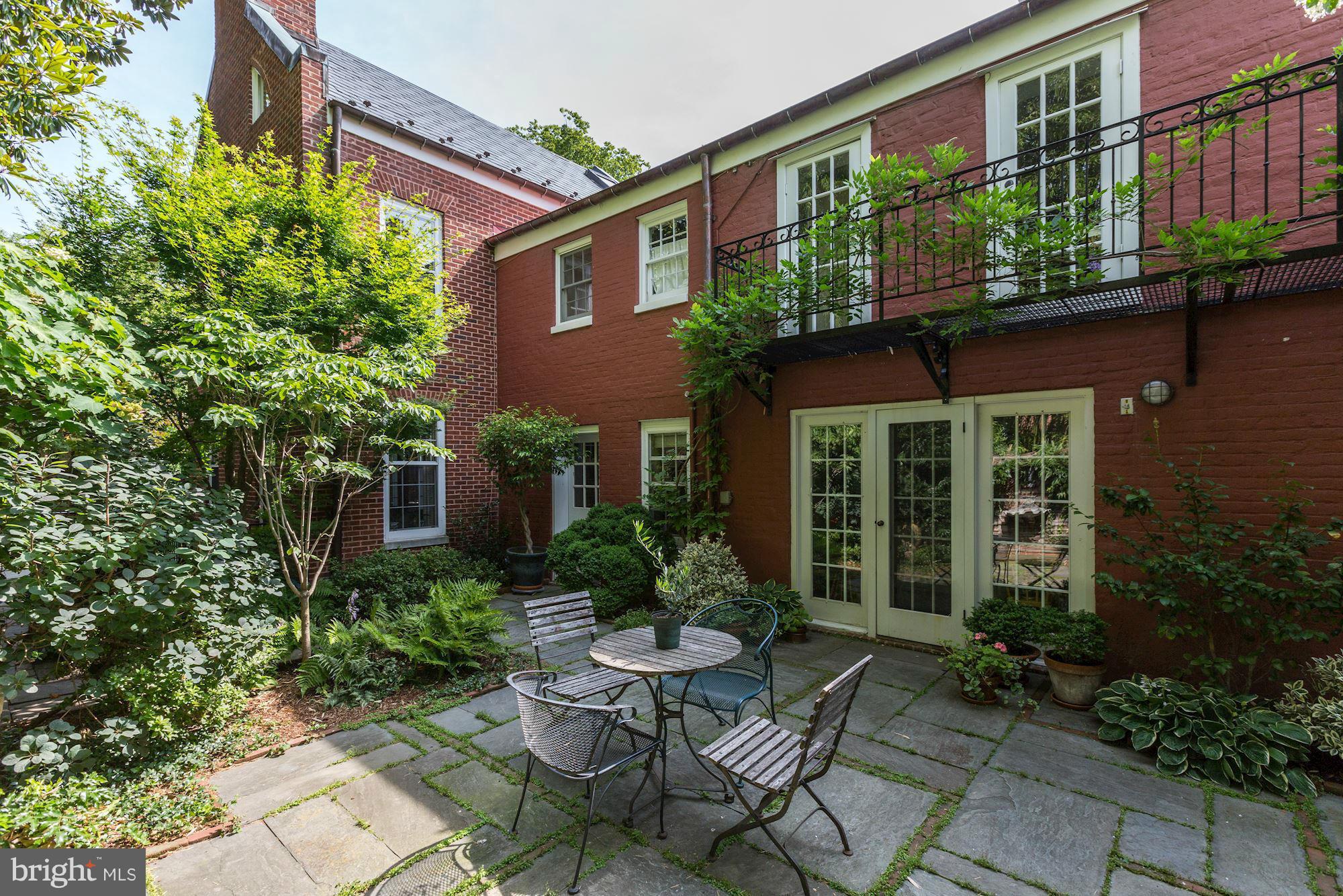 GEORGETOWN - Residential