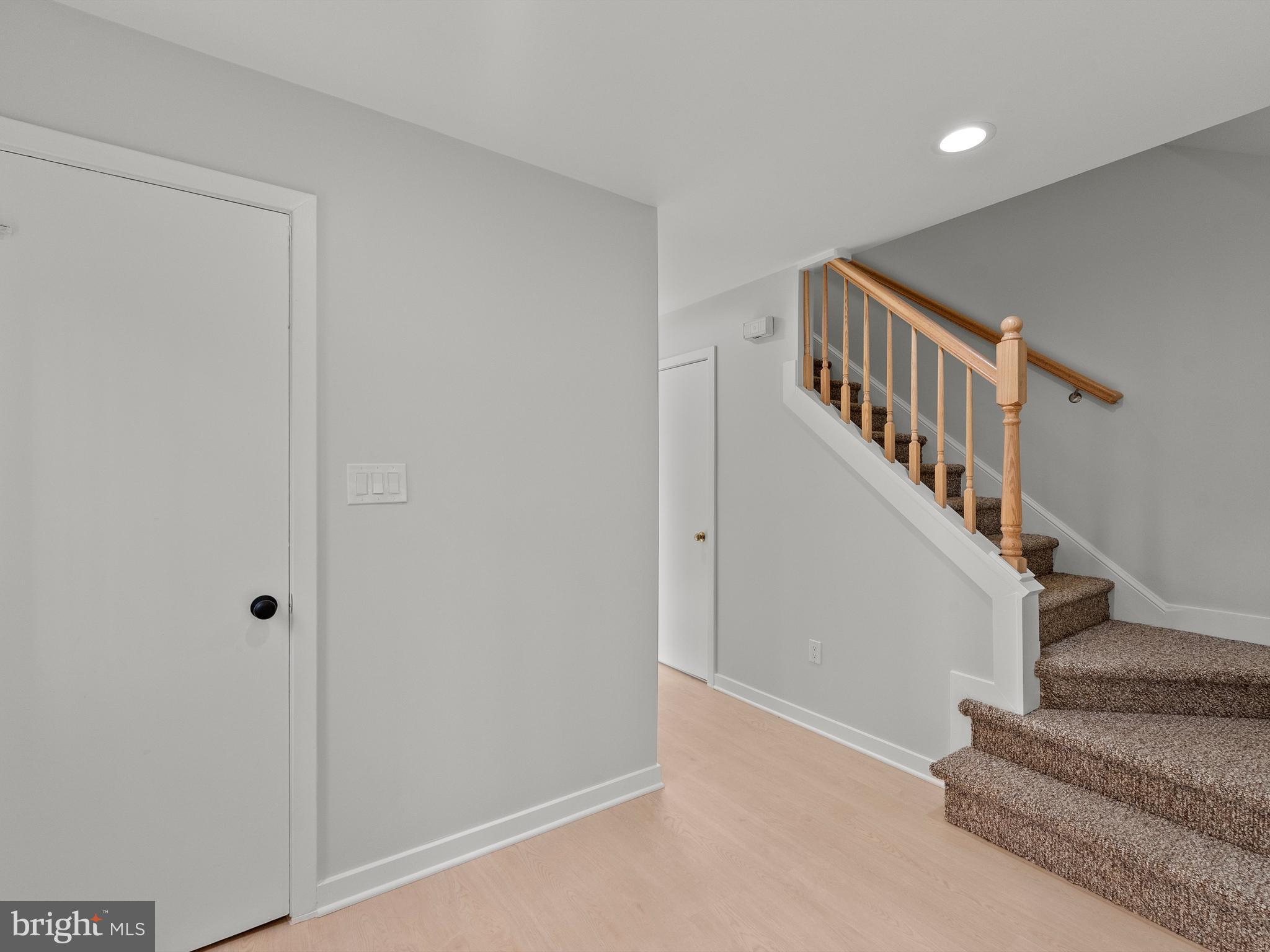 MELVILLE - Residential Lease