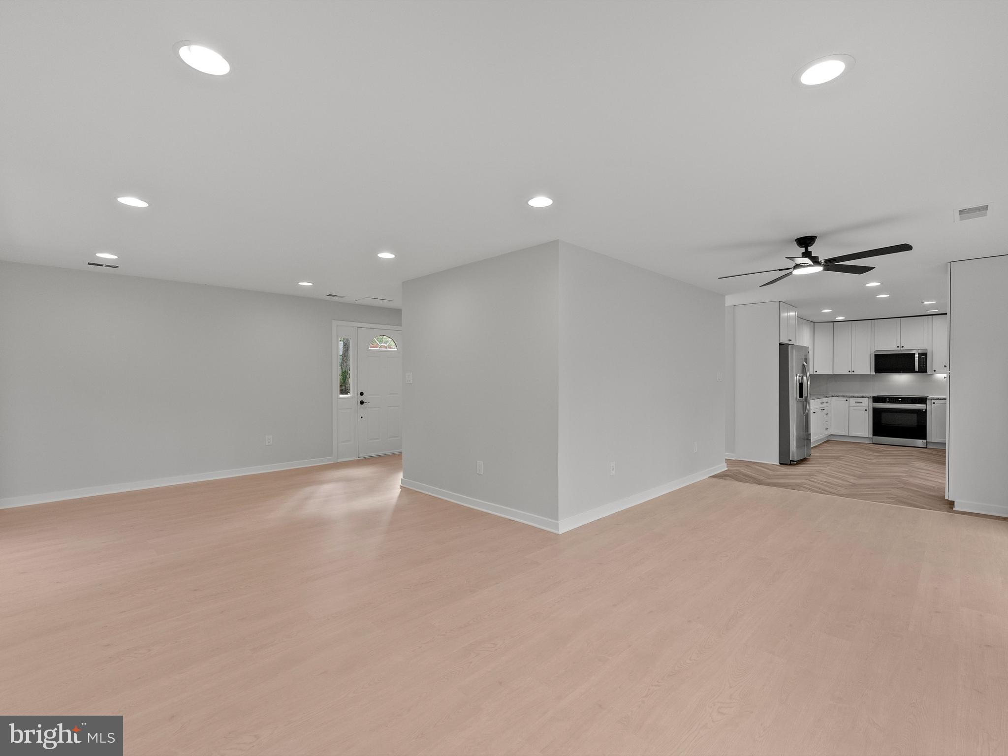 MELVILLE - Residential Lease