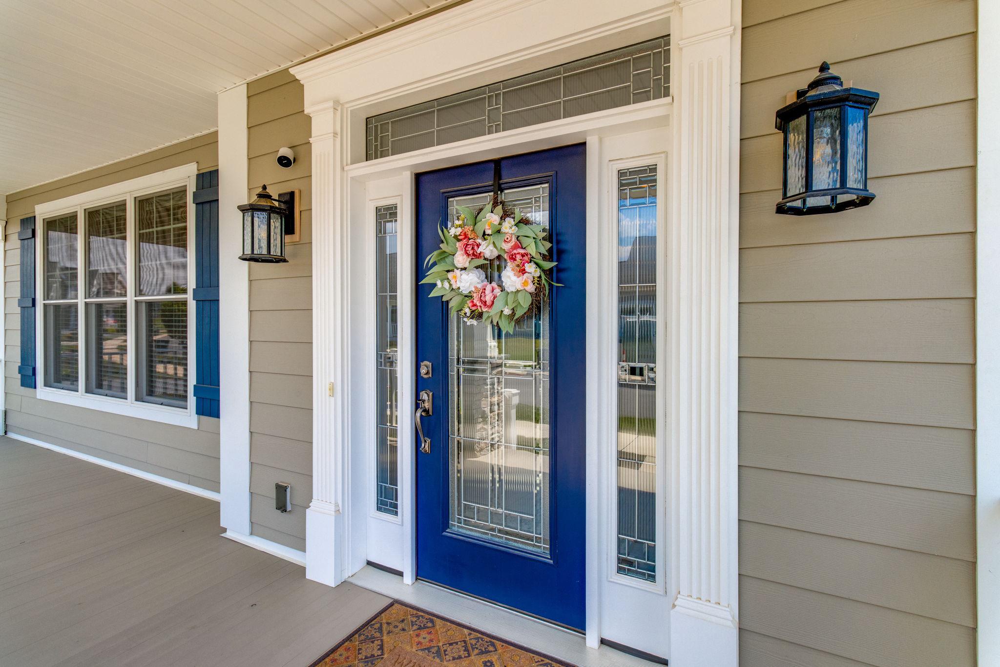 HOME TOWNE SQUARE - Residential