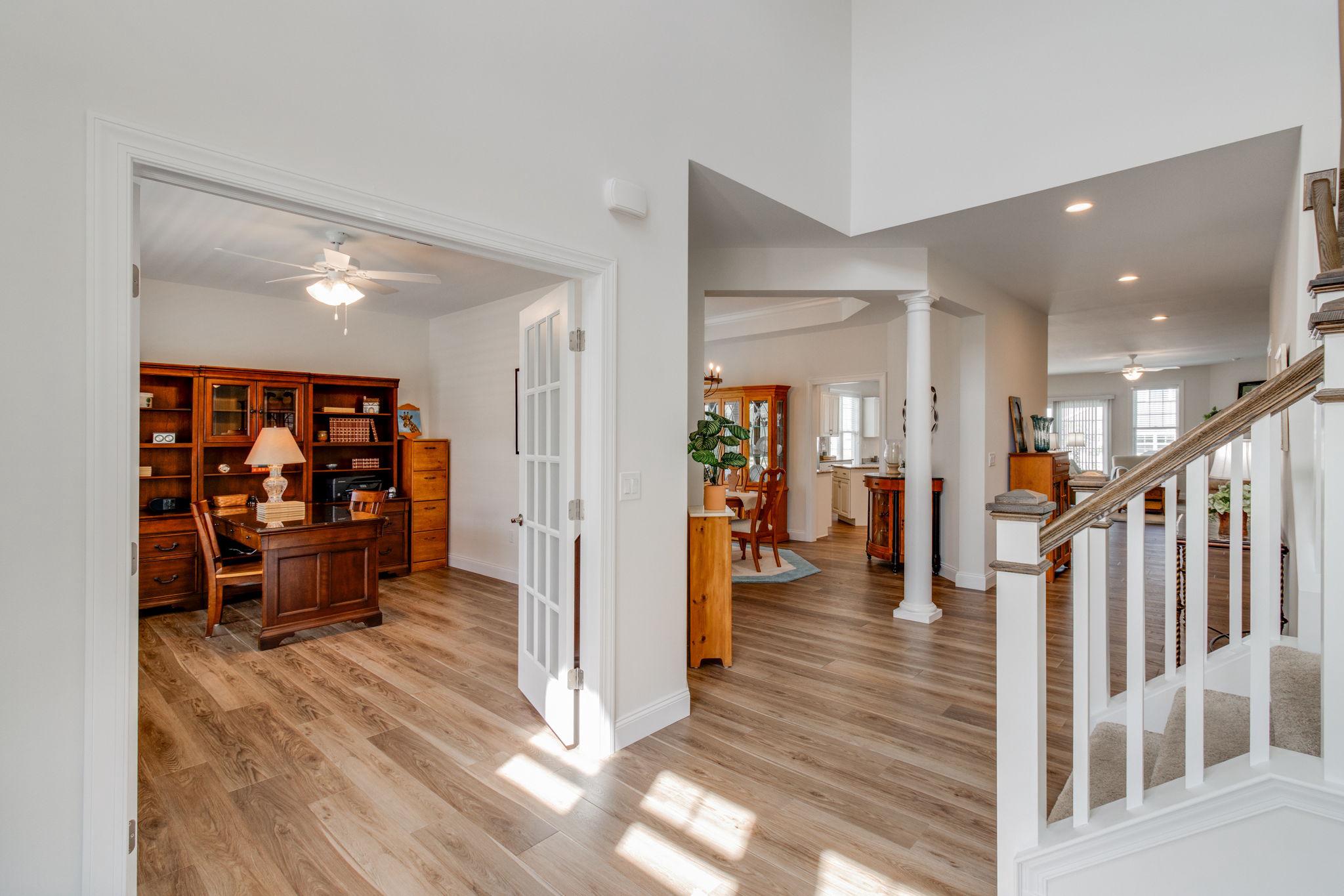 HOME TOWNE SQUARE - Residential