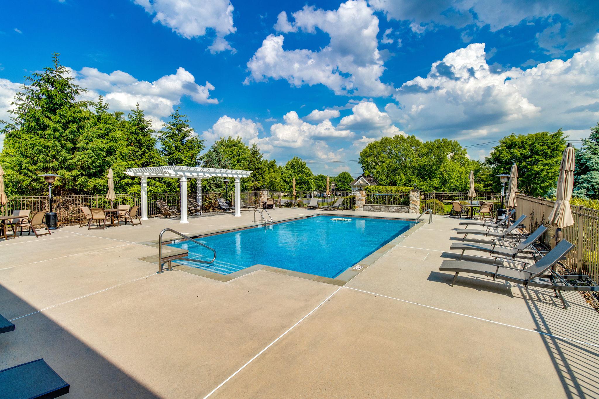 HOME TOWNE SQUARE - Residential
