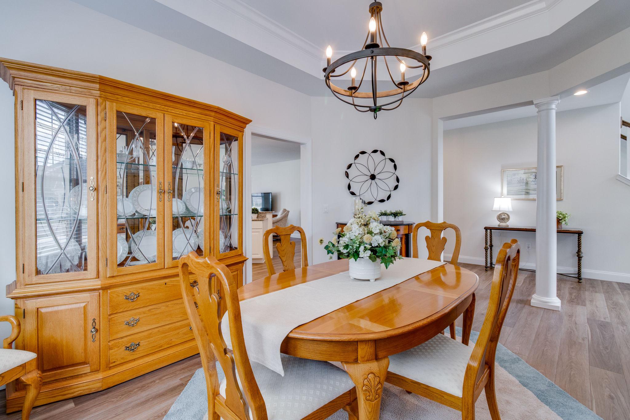 HOME TOWNE SQUARE - Residential