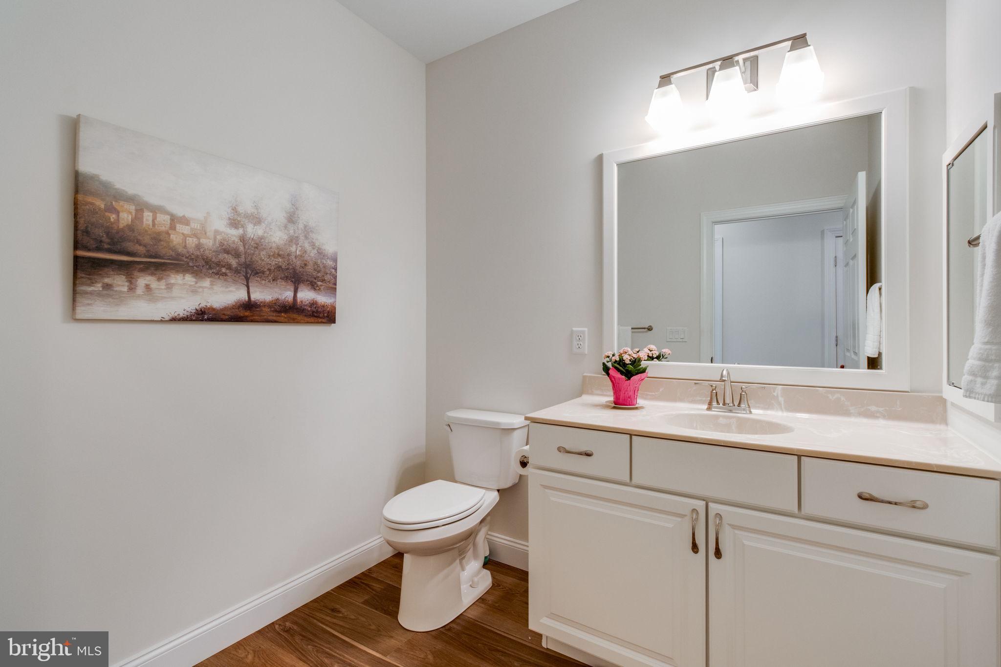 HOME TOWNE SQUARE - Residential