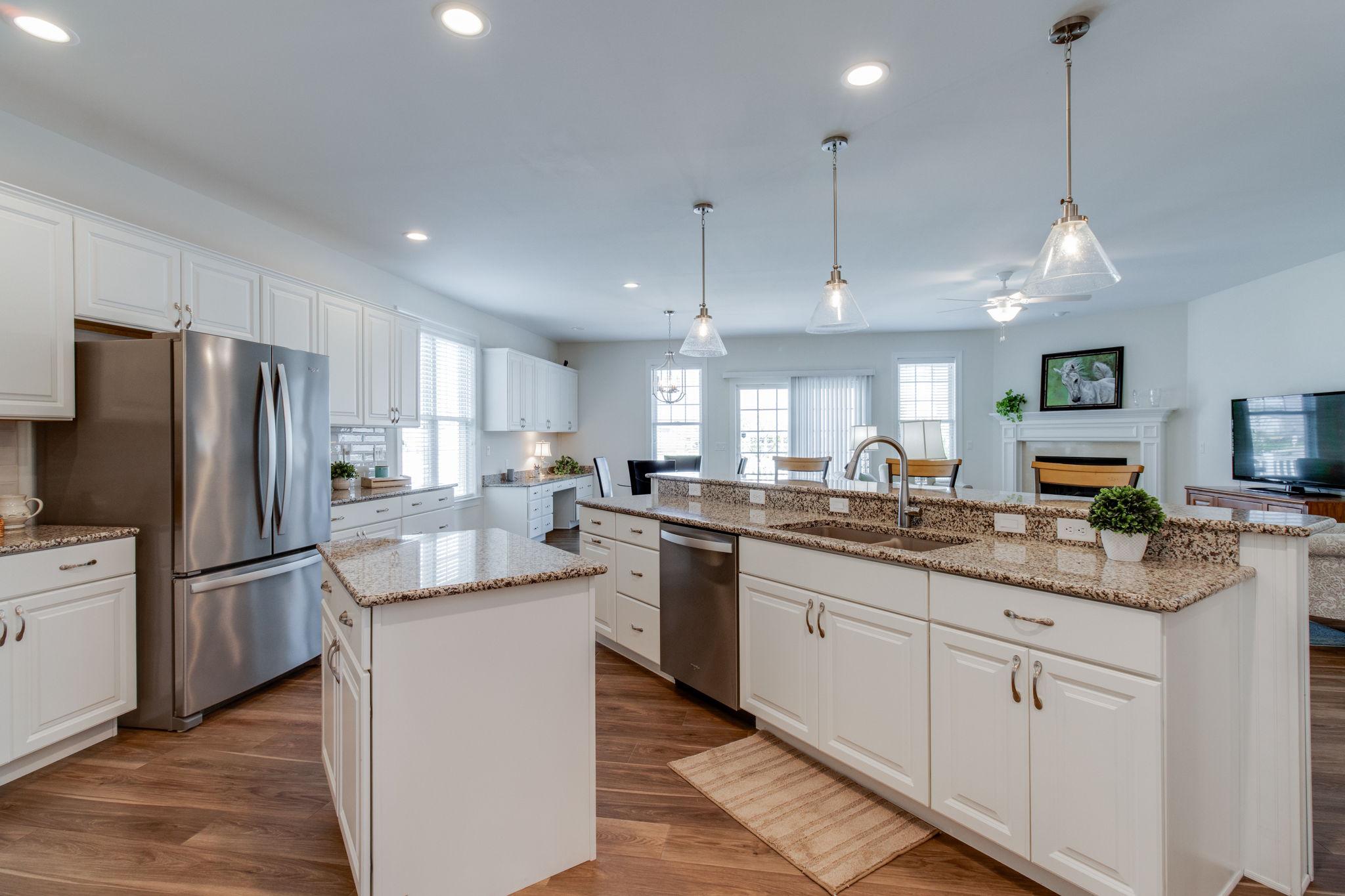 HOME TOWNE SQUARE - Residential