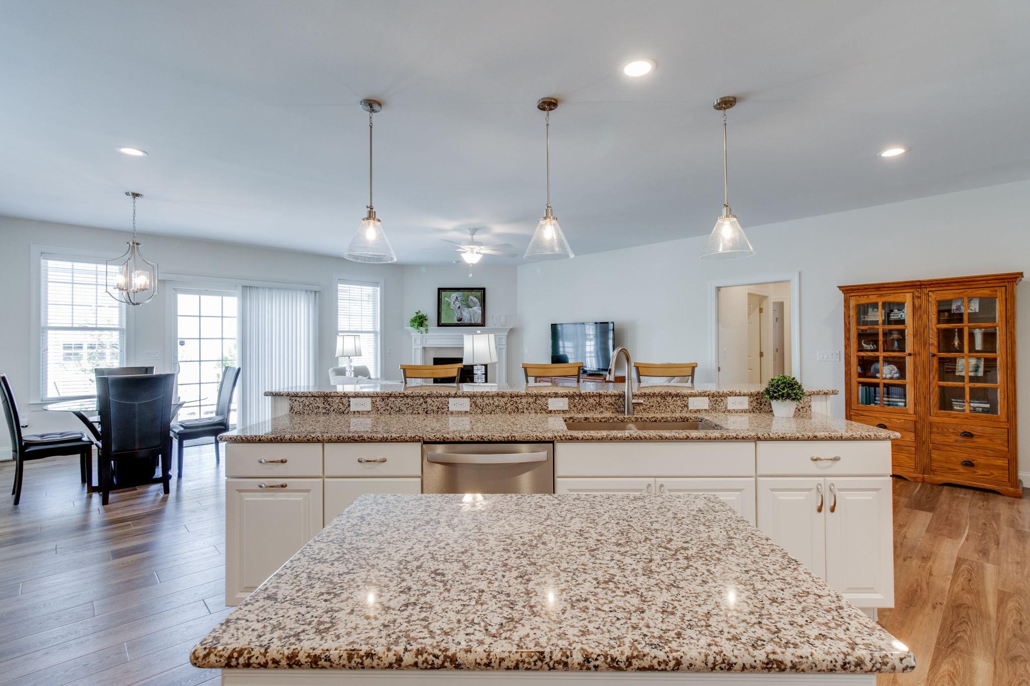 HOME TOWNE SQUARE - Residential
