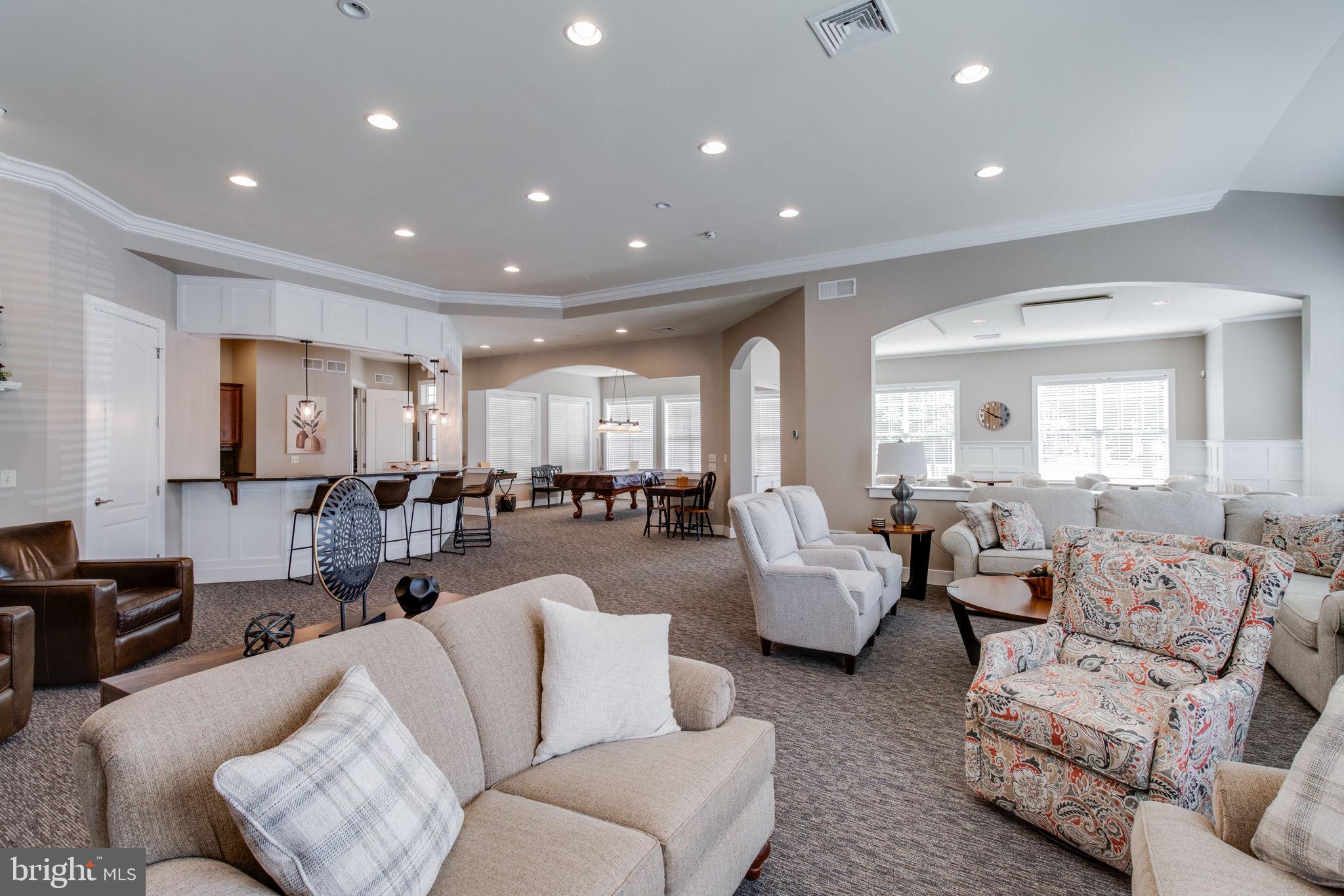 HOME TOWNE SQUARE - Residential