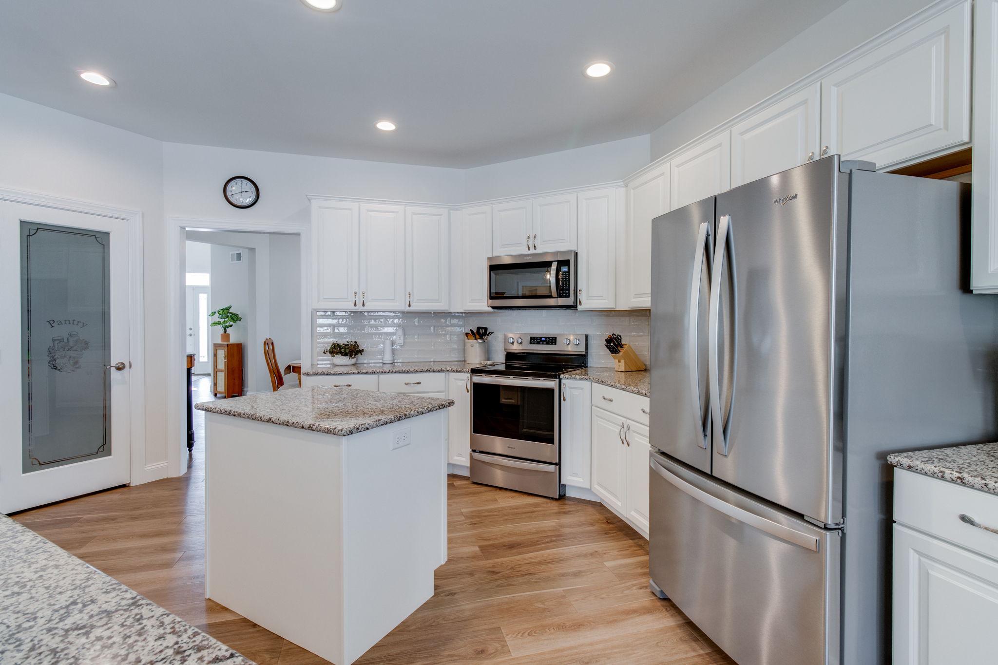 HOME TOWNE SQUARE - Residential