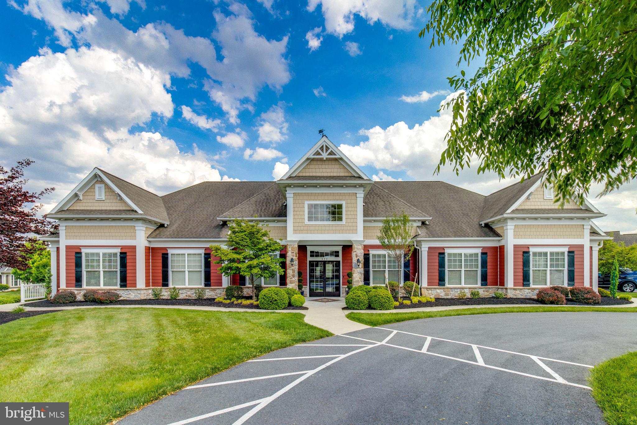 HOME TOWNE SQUARE - Residential