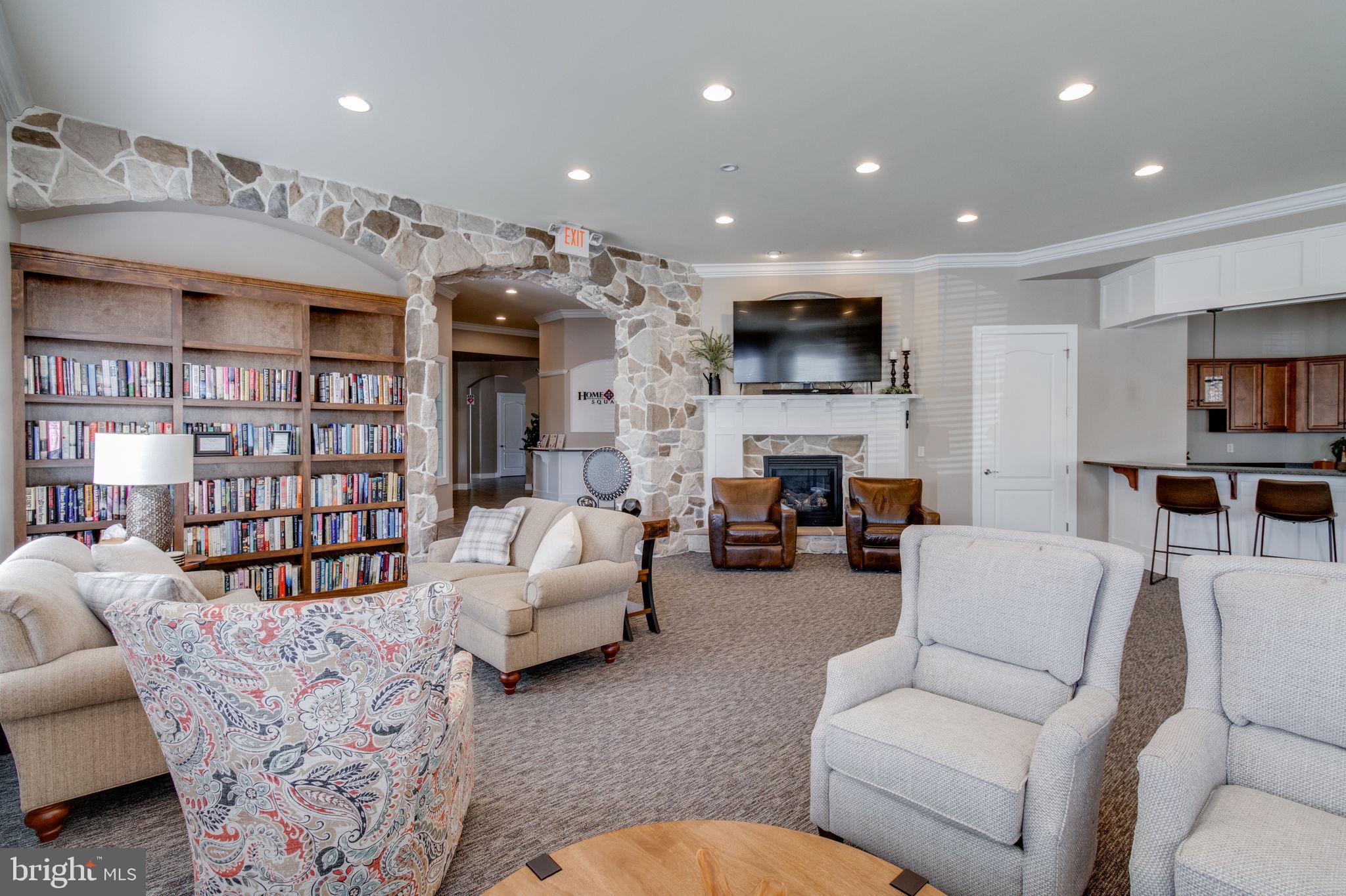 HOME TOWNE SQUARE - Residential