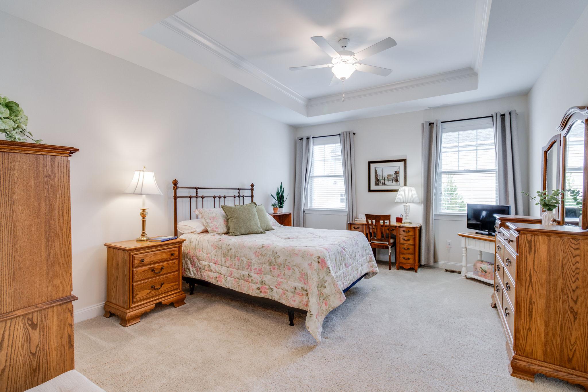 HOME TOWNE SQUARE - Residential