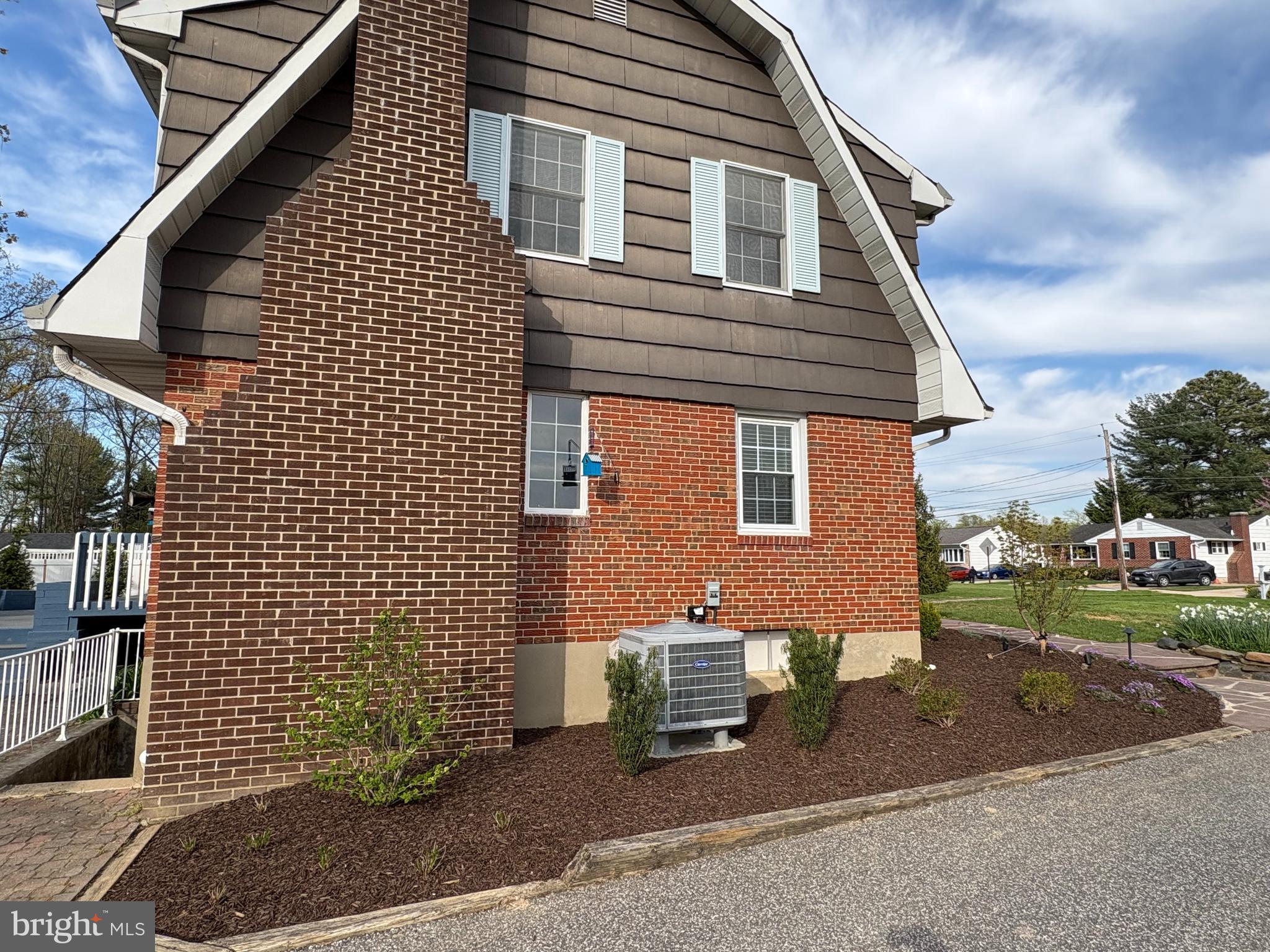 PLEASANT BROOK - Residential
