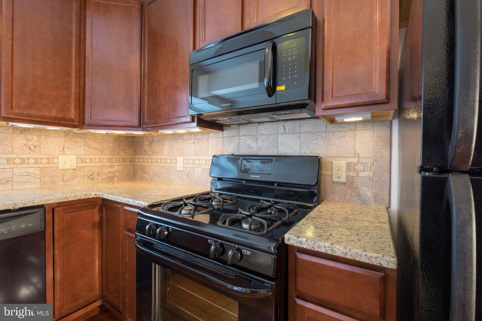 BRINTON SQUARE - Residential Lease