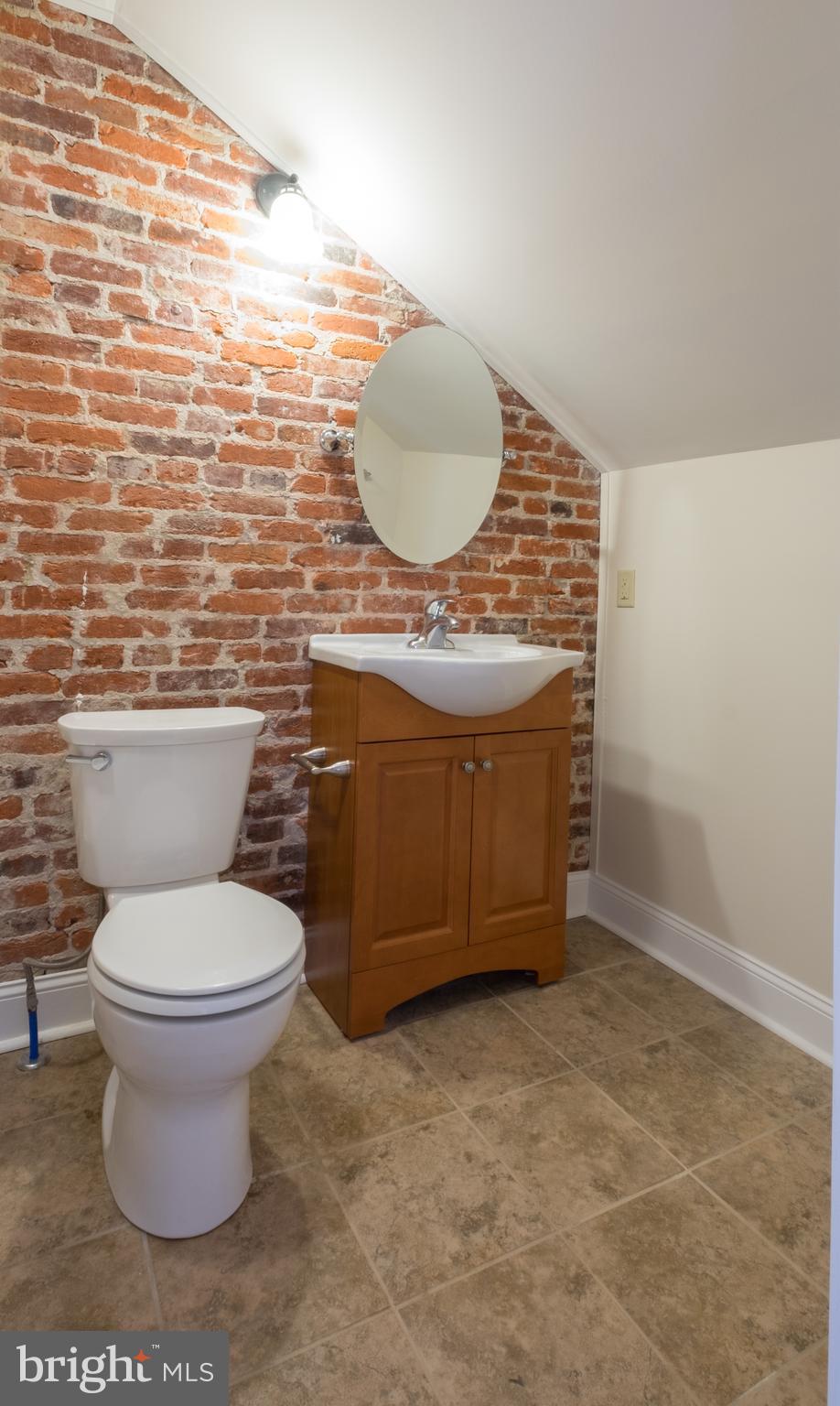 BRINTON SQUARE - Residential Lease