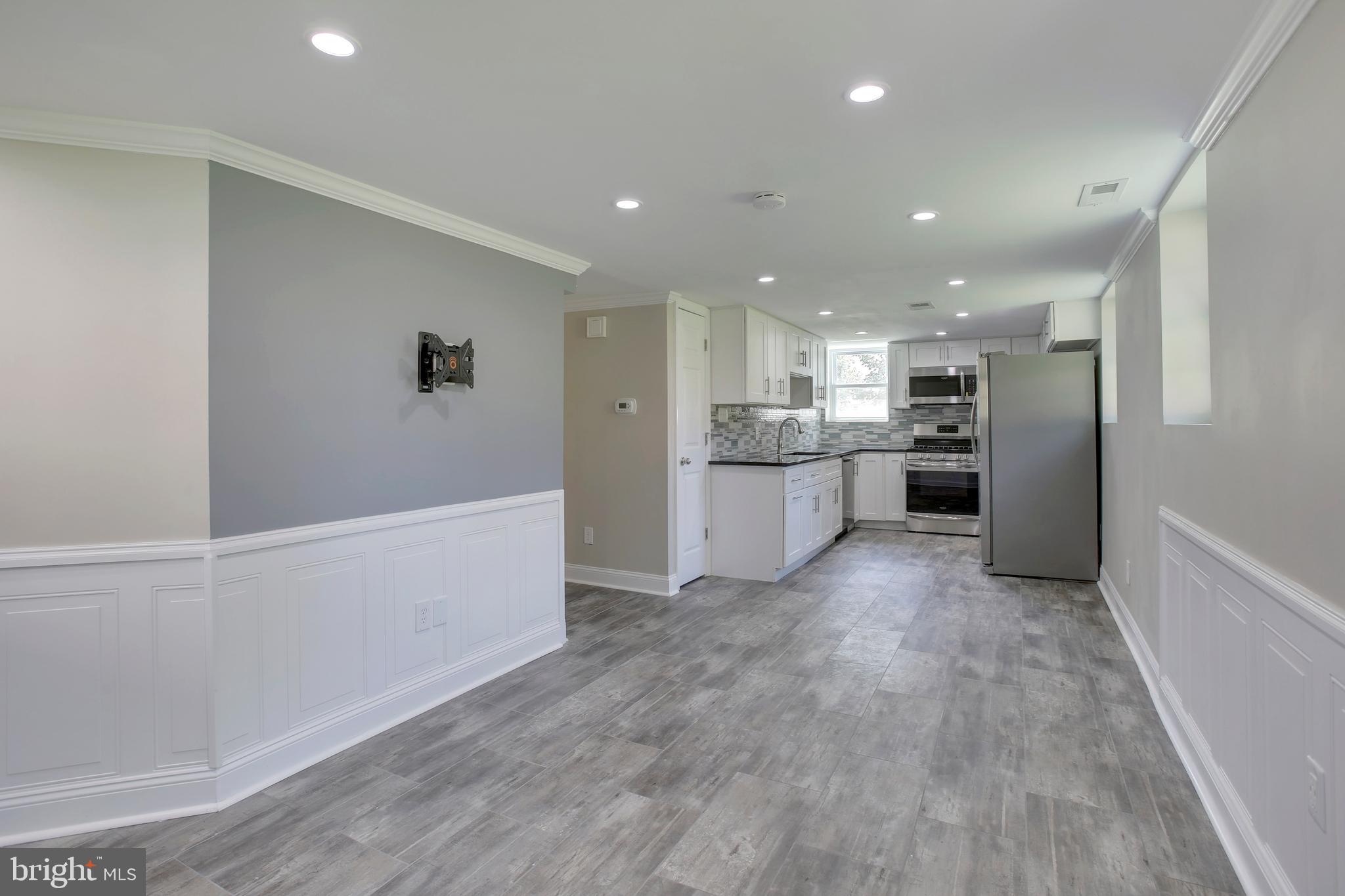 HIGHVIEW PARK - Residential Lease