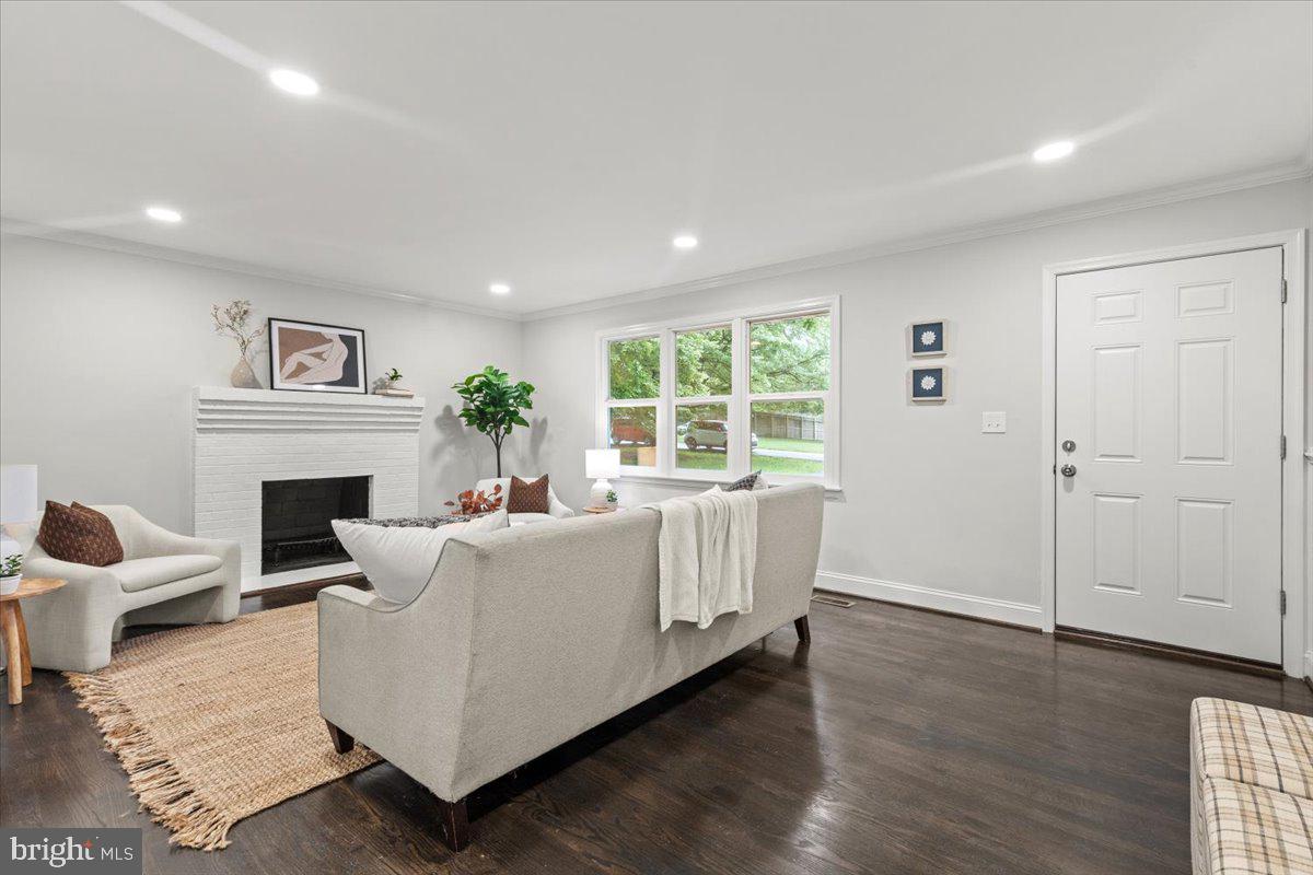 MERRYMAN HEIGHTS - Residential