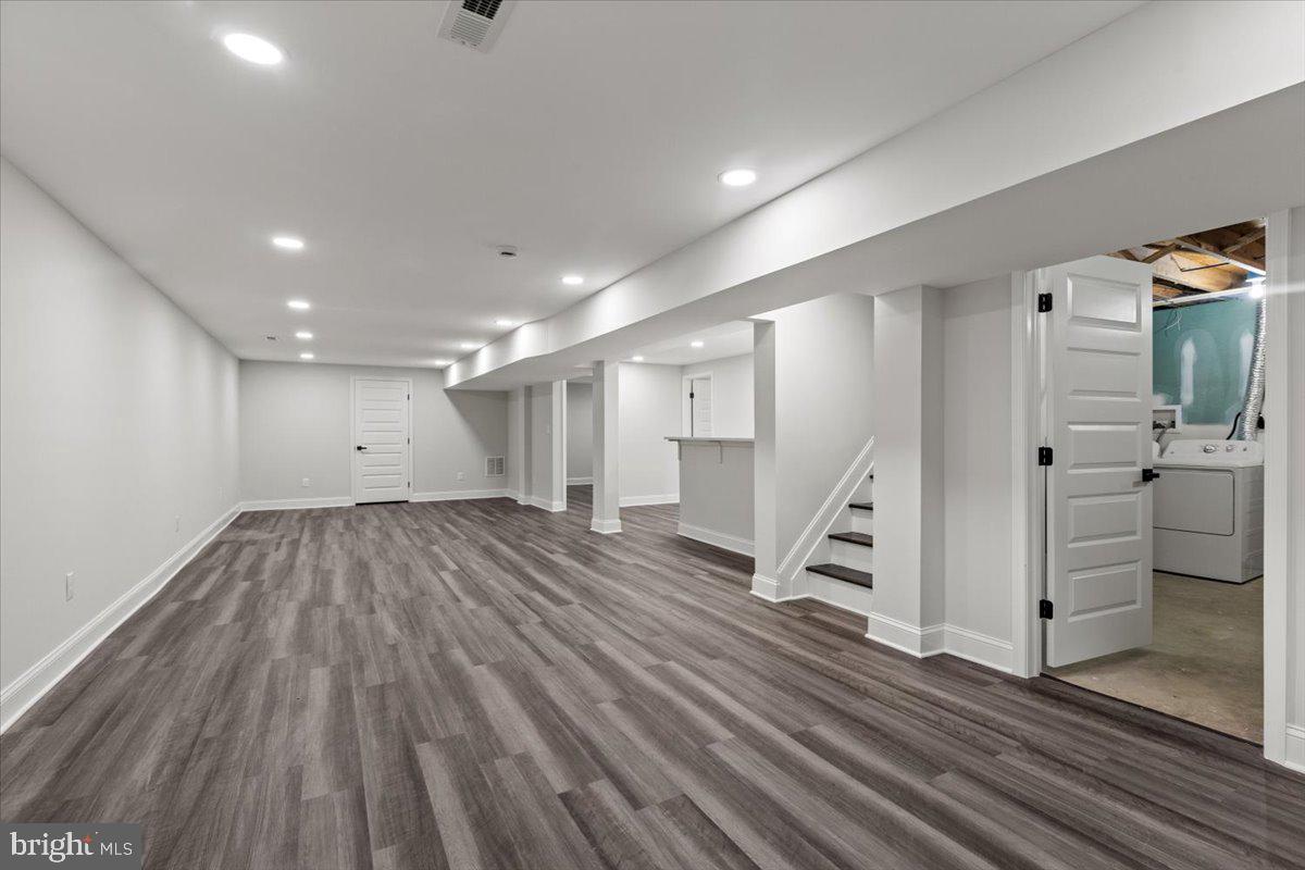 MERRYMAN HEIGHTS - Residential