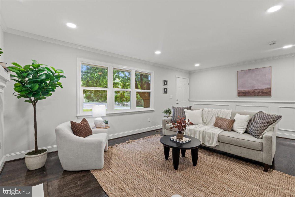 MERRYMAN HEIGHTS - Residential