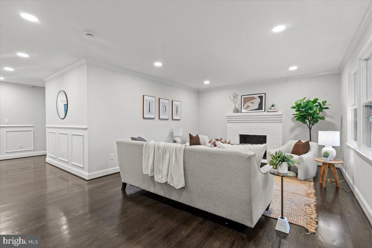 MERRYMAN HEIGHTS - Residential