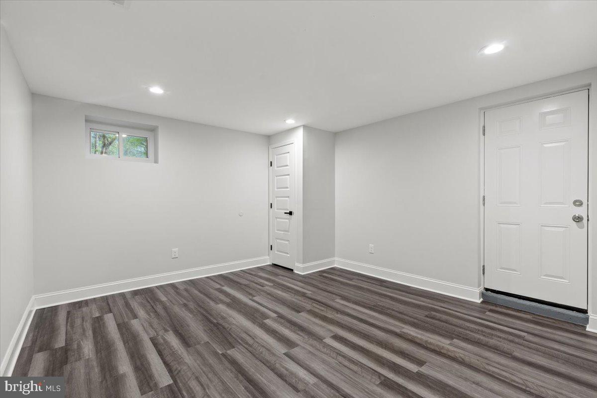 MERRYMAN HEIGHTS - Residential